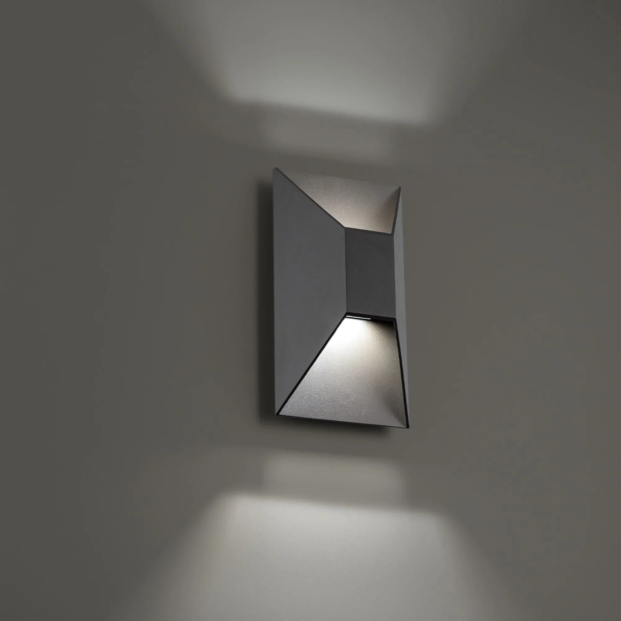 Maglev 10" LED Outdoor Wall Sconce, 3500K, Bronze Finish - Bees Lighting