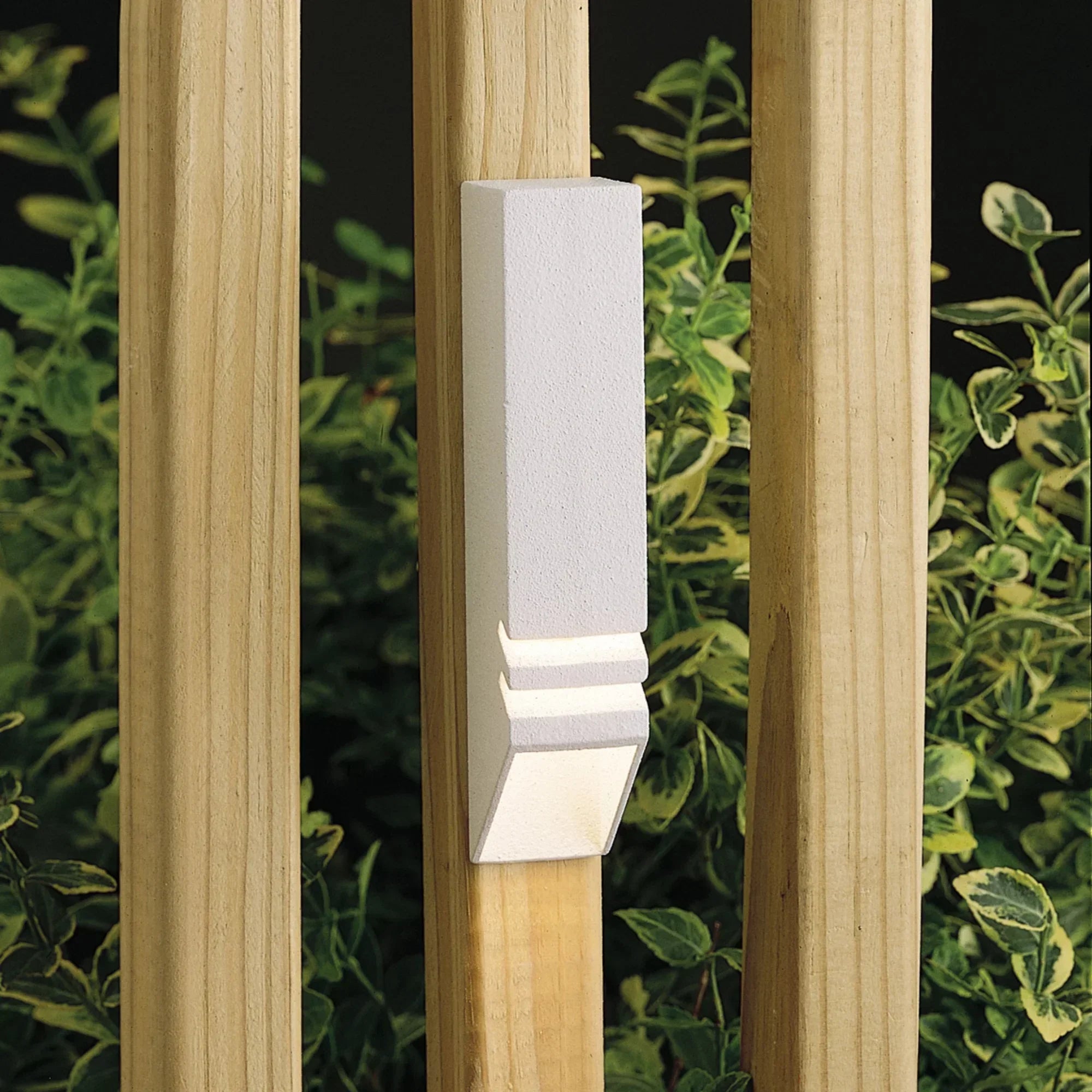 Louvered Deck Light - Bees Lighting