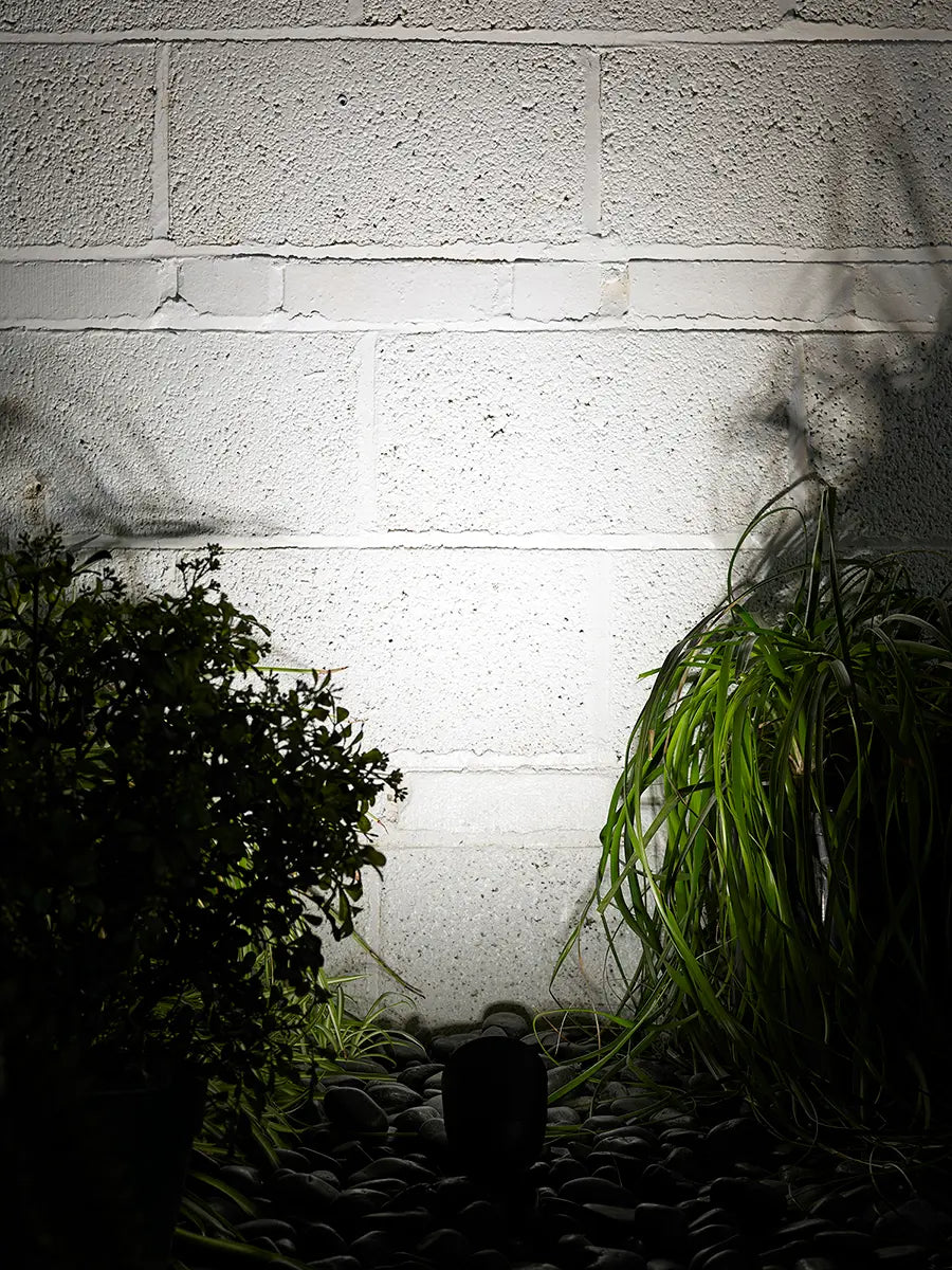 35-Degree Landscape LED Spotlight 300 Lumens - Bees Lighting