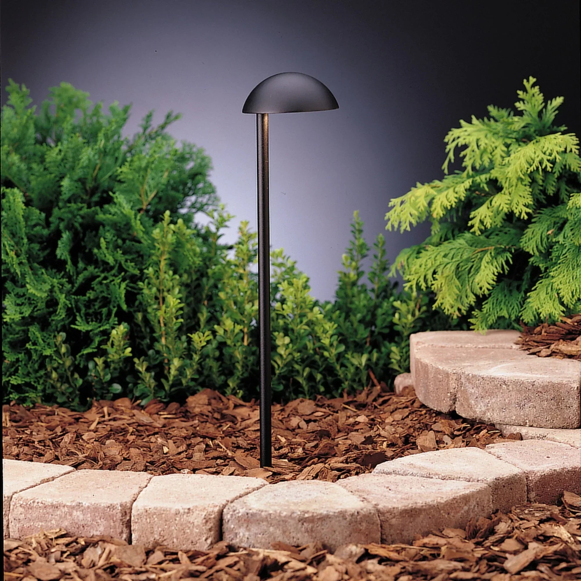 Side Mount Eclipse Path Light - Bees Lighting
