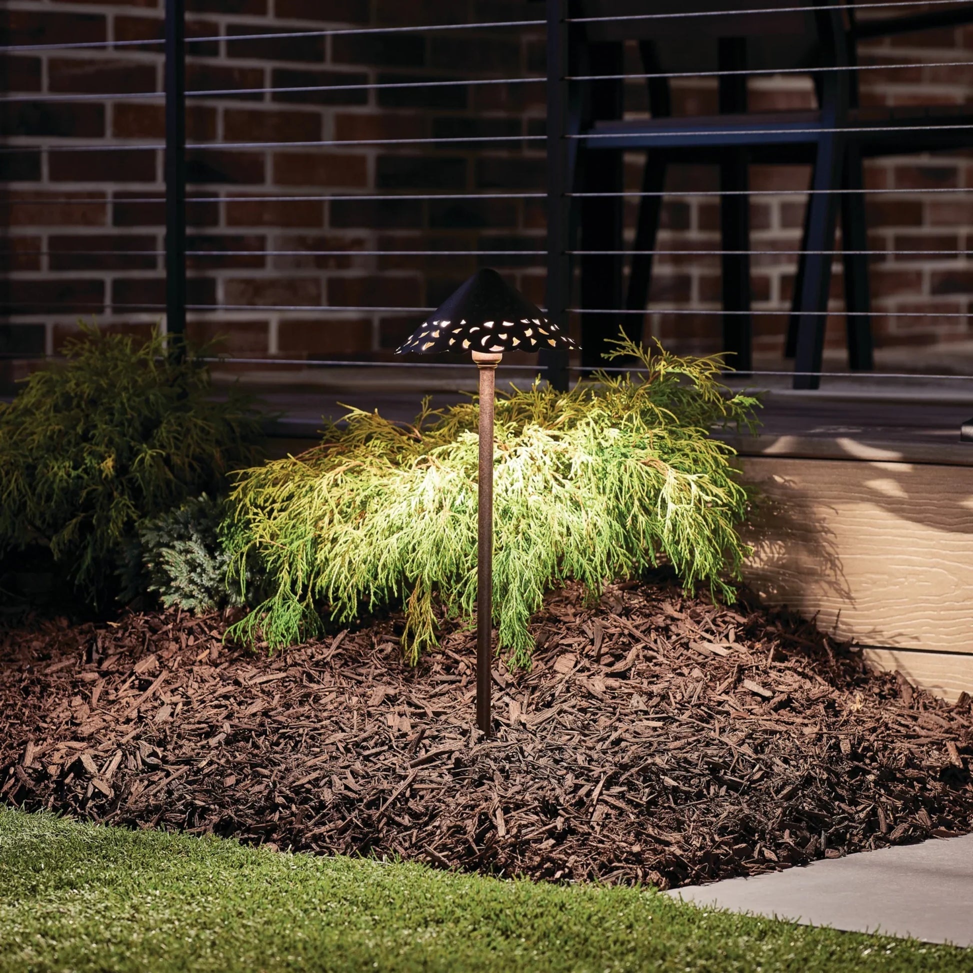 Hammered Roof Path Light, Textured Tannery Bronze - Bees Lighting