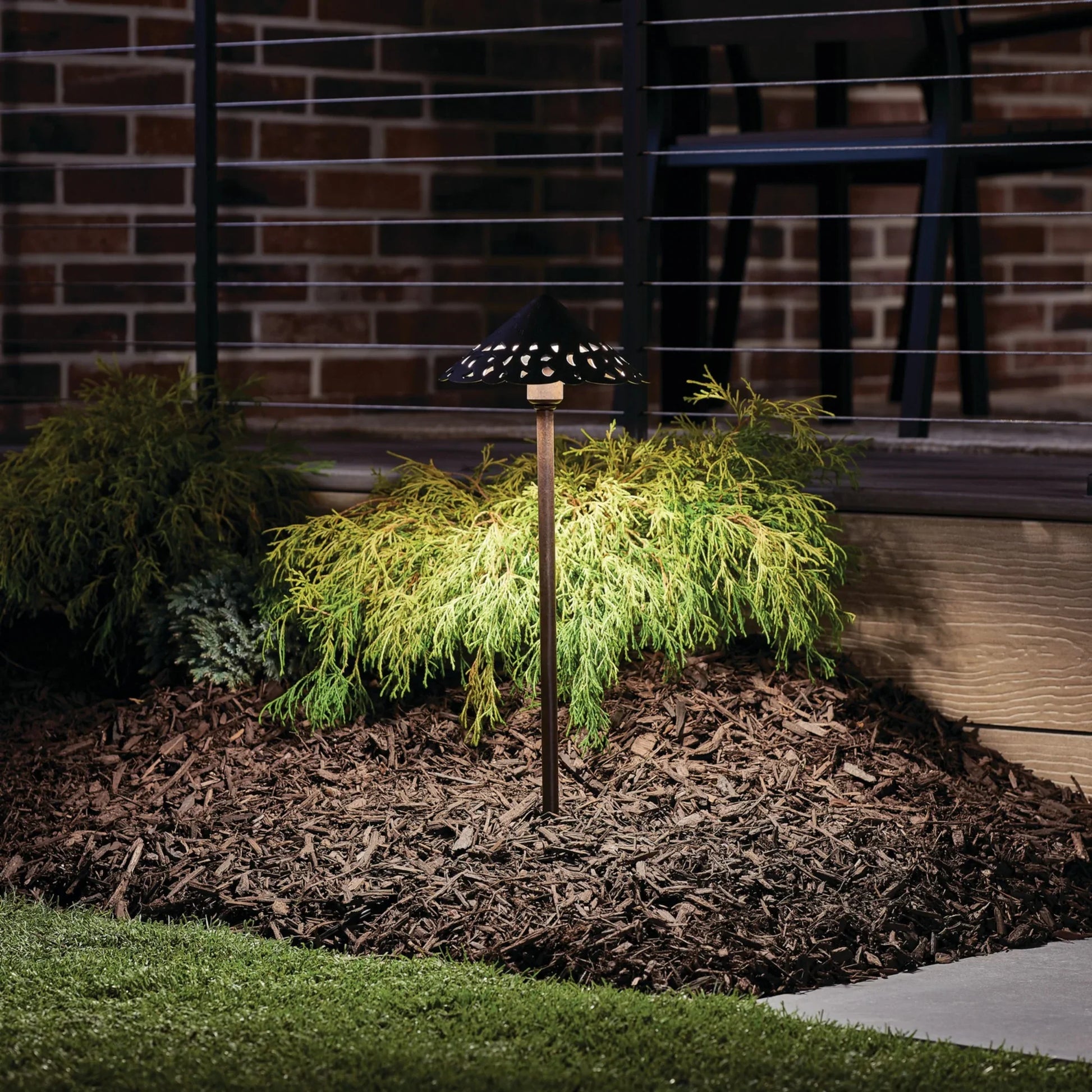 Cast Hammered Roof 3000K LED Path Light, Textured Tannery Bronze - Bees Lighting