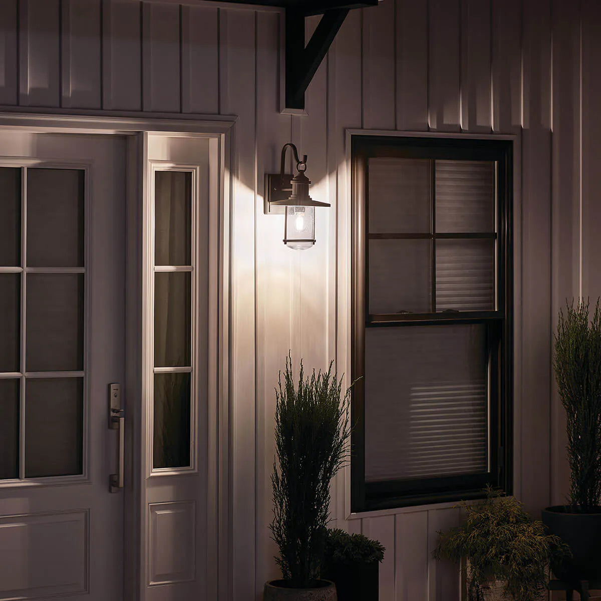 Riverwood 20" 1-Light Outdoor Wall Light With Clear Seeded Glass, Bronze Finish - Bees Lighting