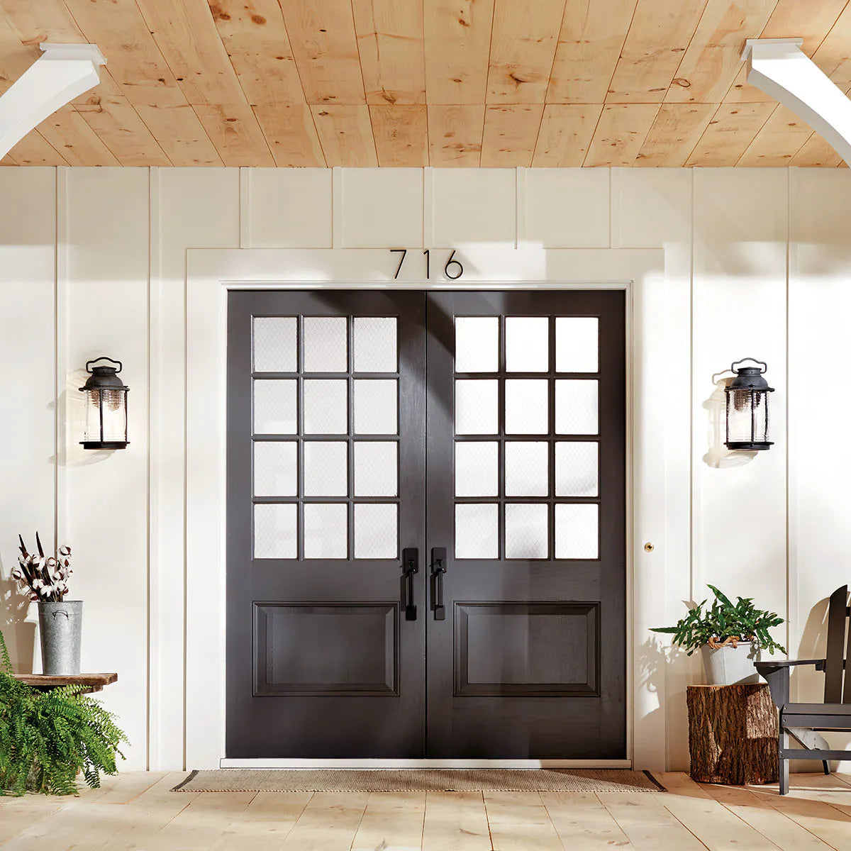 Ashland Bay Outdoor Wall Light - Bees Lighting
