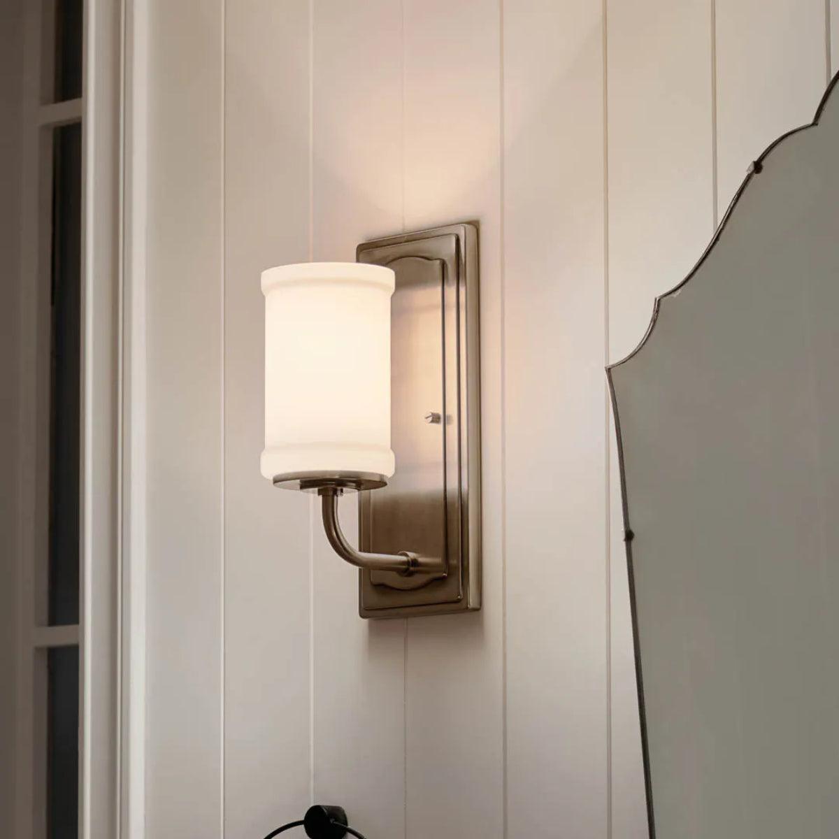 Vetivene 12" 1-Light Wall Sconce, Classic Pewter Finish - Bees Lighting