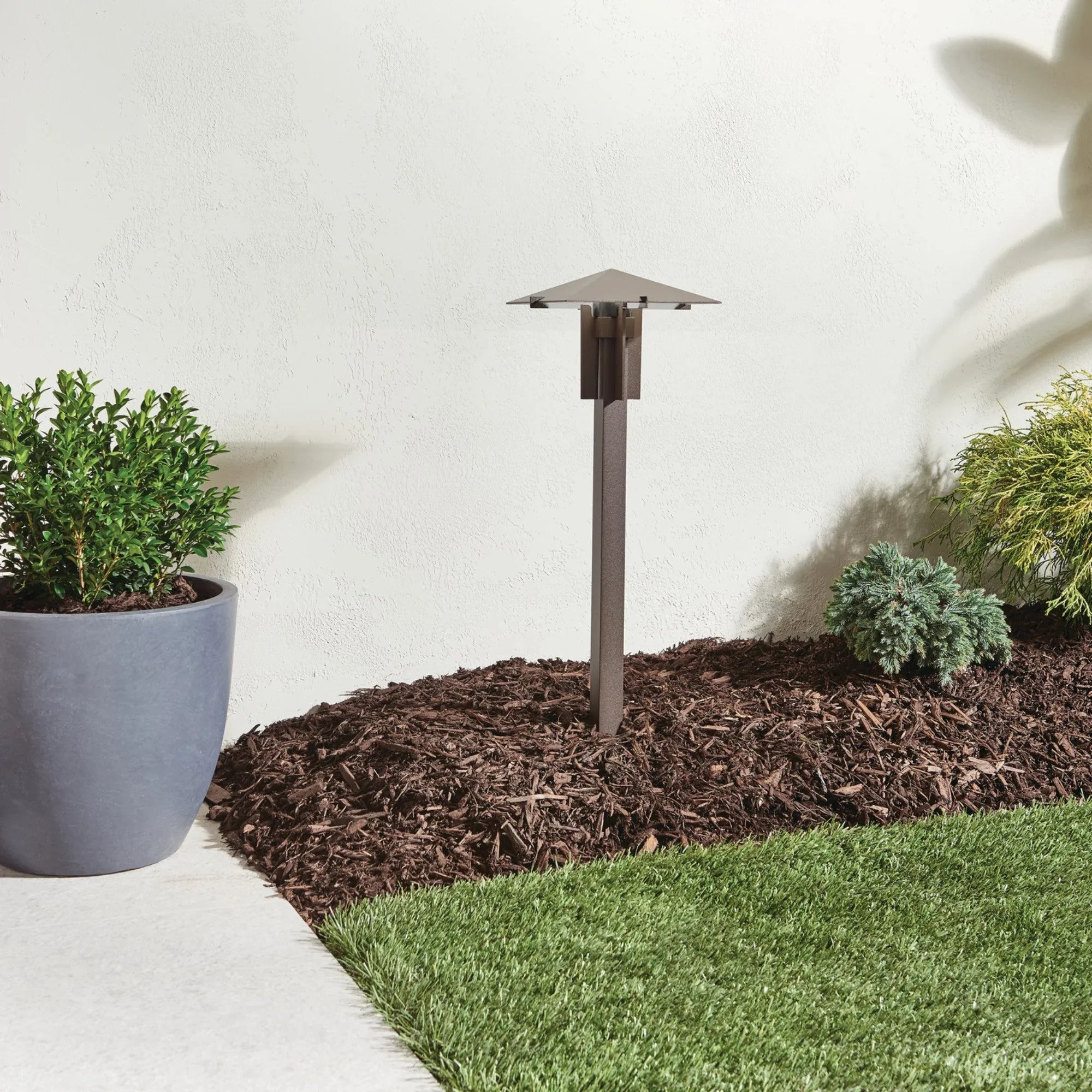 LED 3000K Forged Path Light, Textured Architectural Bronze - Bees Lighting
