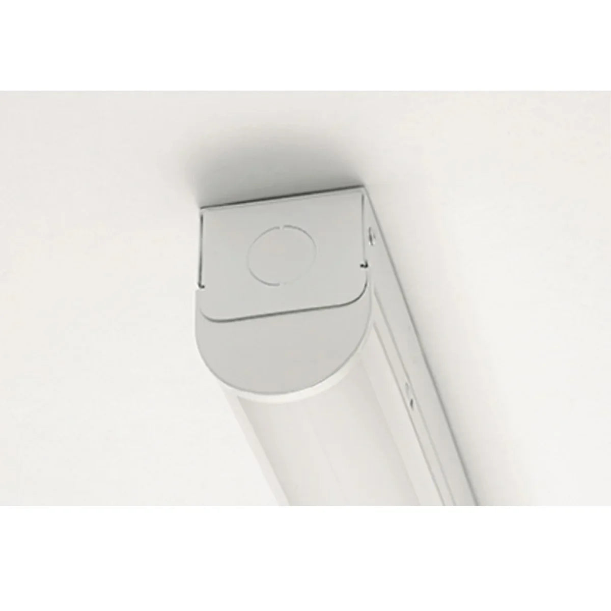 2ft LED Strip Light Fixture, 25 Watts, 2500 Lumens, 30K/40K/50K, 120-277V - Bees Lighting