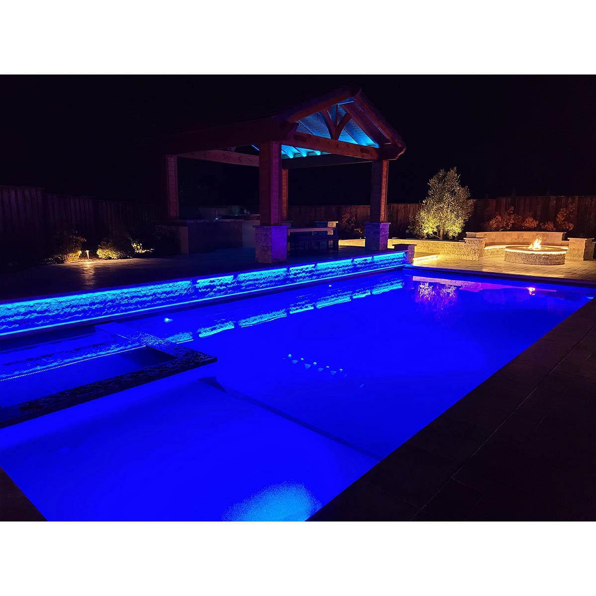 BLAZE Wet Location LED Strip Light, 100Ft Reel, 3000K, 221 Lm/Ft, 12V - Bees Lighting