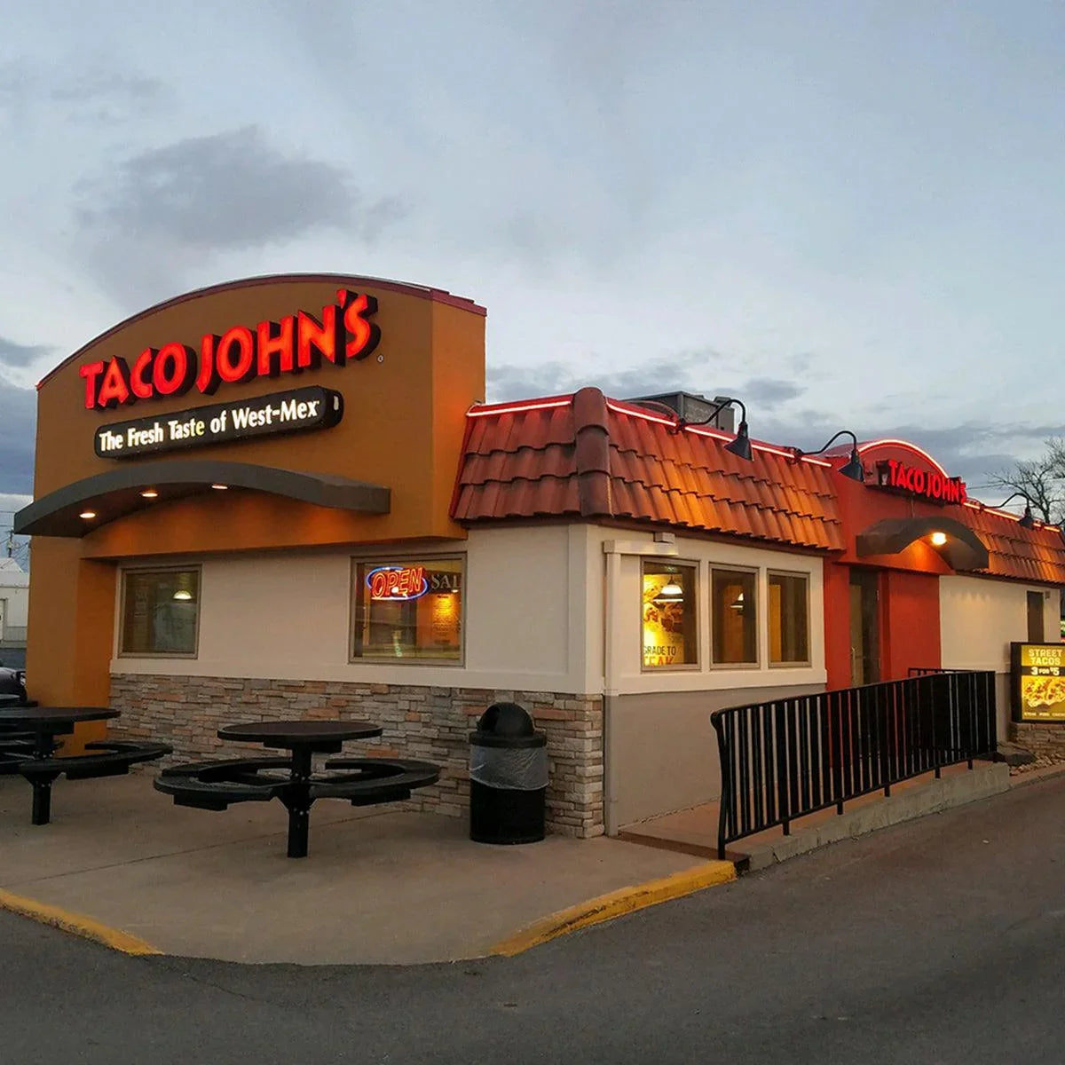 65ft Neon Blaze Flexible LED Lighting, Red, 24V, Top Bending - Bees Lighting