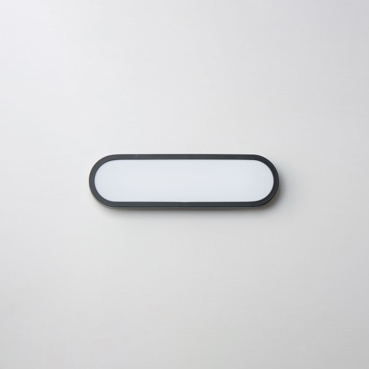 Latitude 18 in. LED Bath Bar Black Finish - Bees Lighting