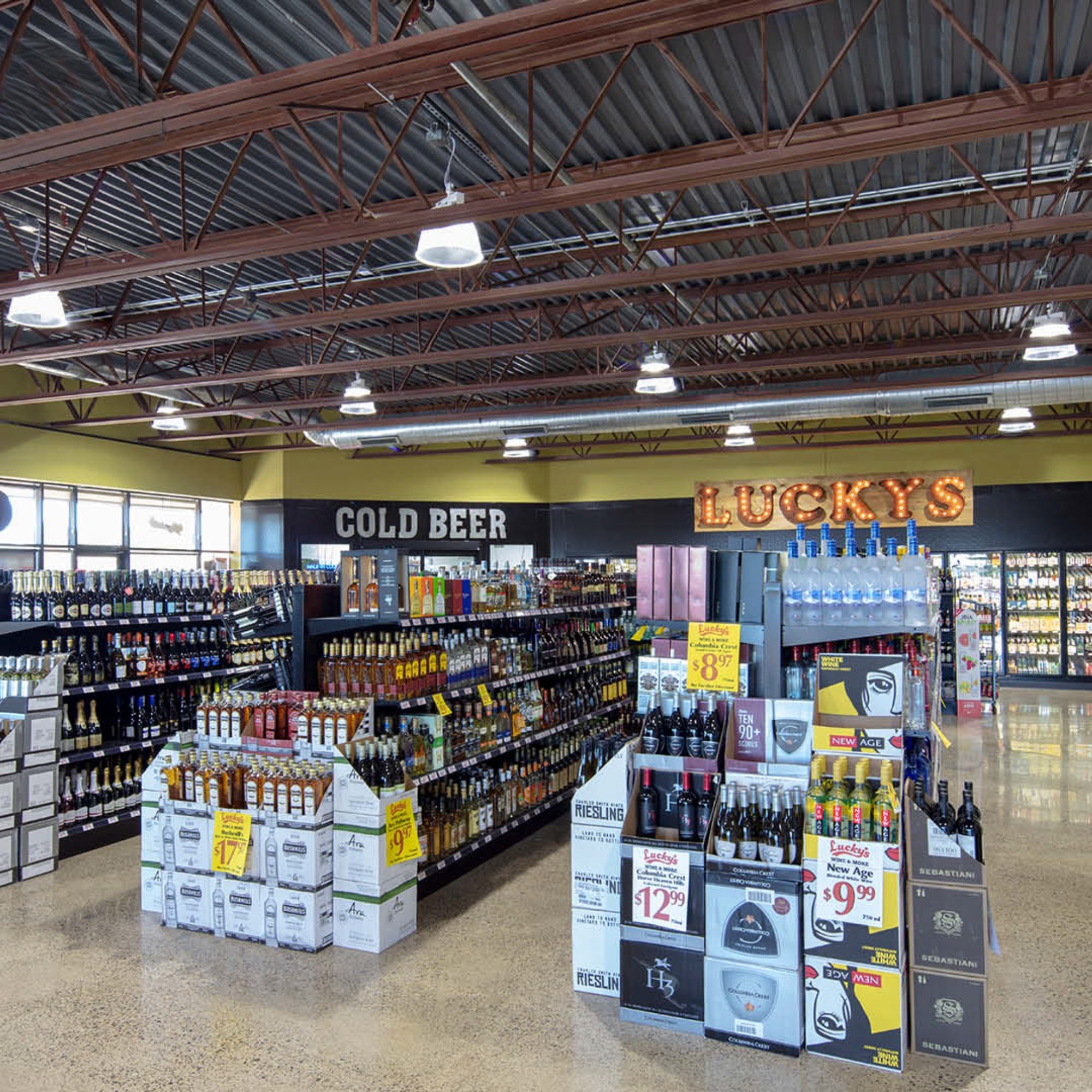 UFO High Bay Light, 200W, 32000 Lumens, 4000K/5000K 120-277V, Black