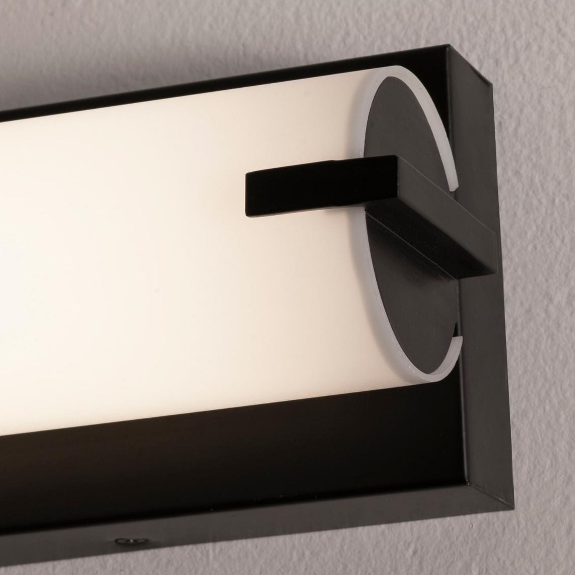 Axel 25 In. LED Bath Bar Black Finish - Bees Lighting