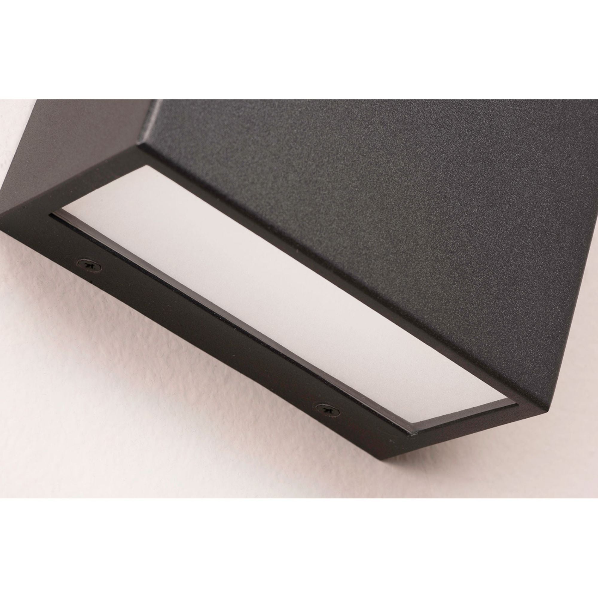 Dakota 5 in. LED Outdoor Wall Sconce 3000K Black Finish - Bees Lighting