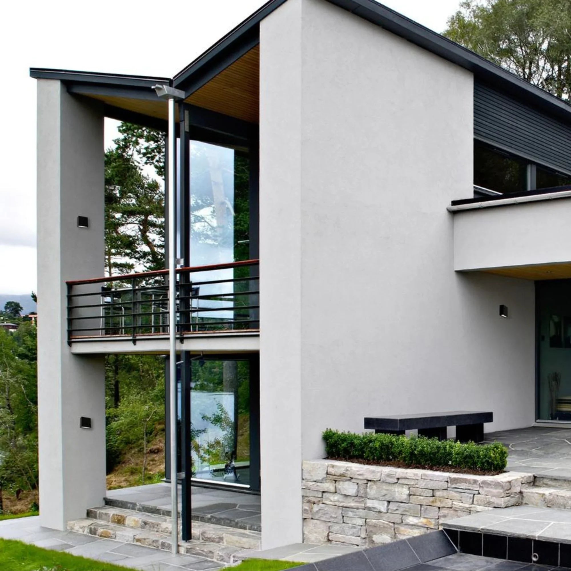 Dexter 6" 1-Light LED Outdoor Wall Sconce, White Finish - Bees Lighting