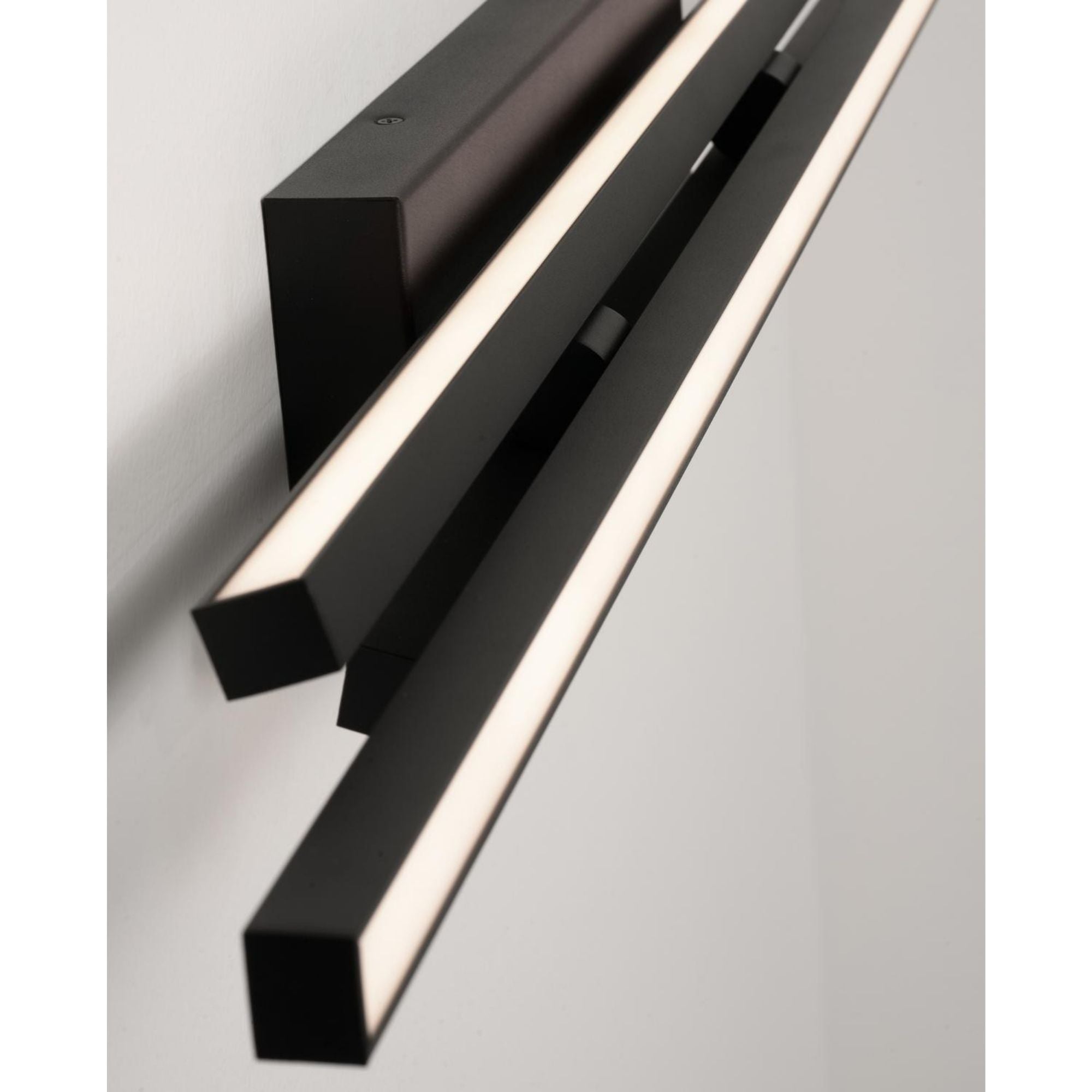 Indra 24 In. LED Bath Bar Black Finish - Bees Lighting