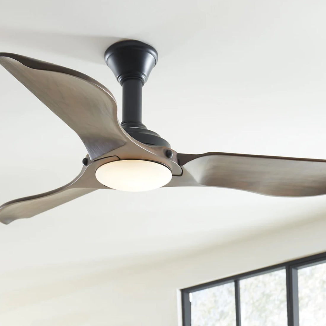 blog-how-to-choose-ceiling-fan-image-link_bd3093d0-6c6e-4140-804a-254bb323f5a6 - Bees Lighting