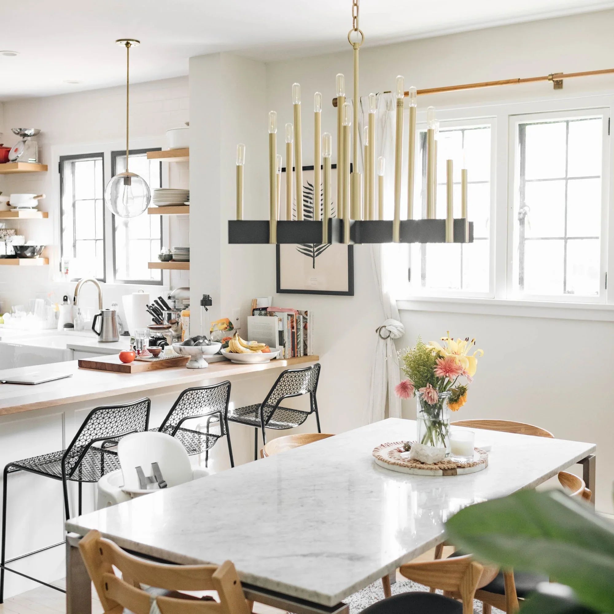 Abrams 34" 18-Light Chandelier, Aged Brass Finish