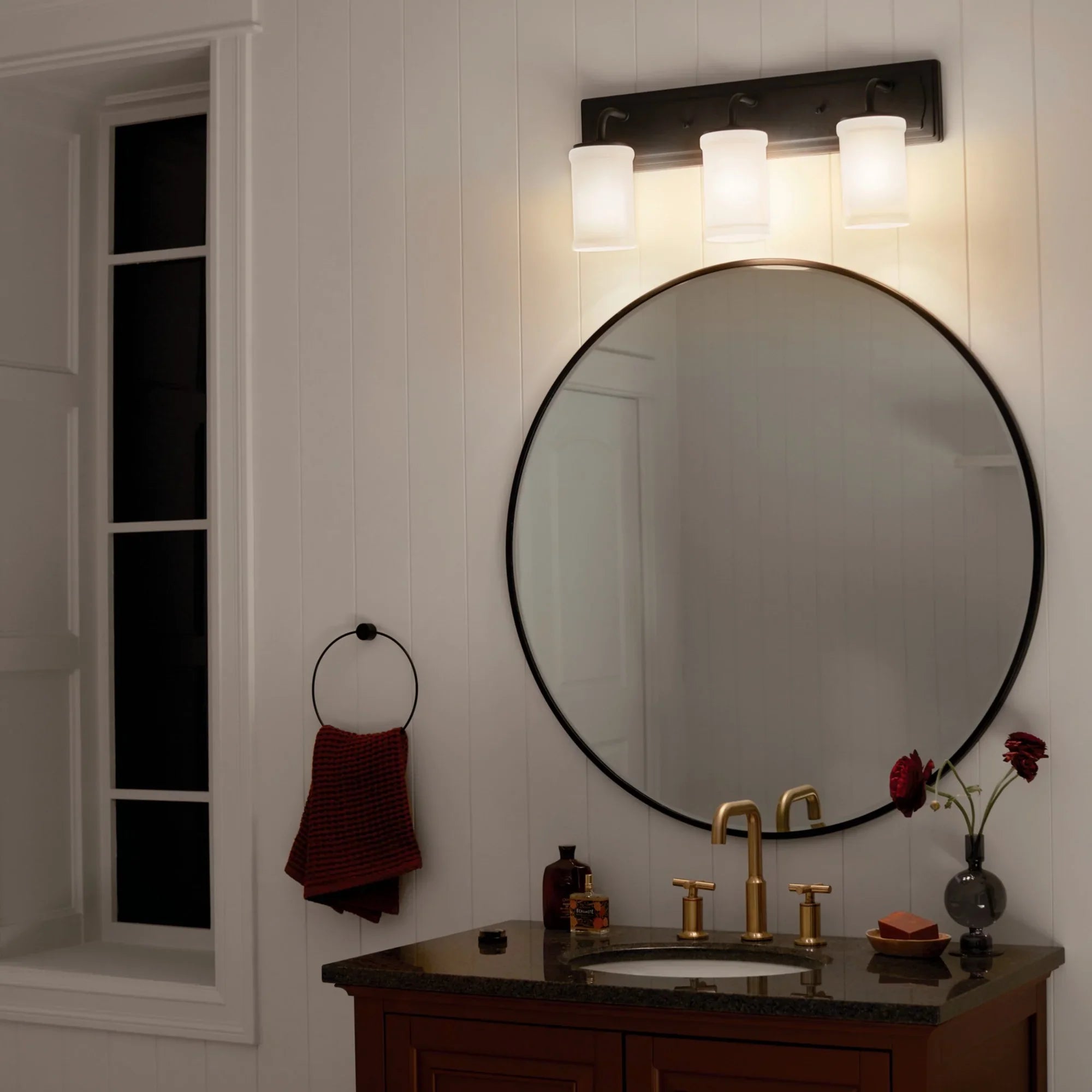 Vetivene 24" 3-Light Bath Vanity Light, Textured Black Finish - Bees Lighting