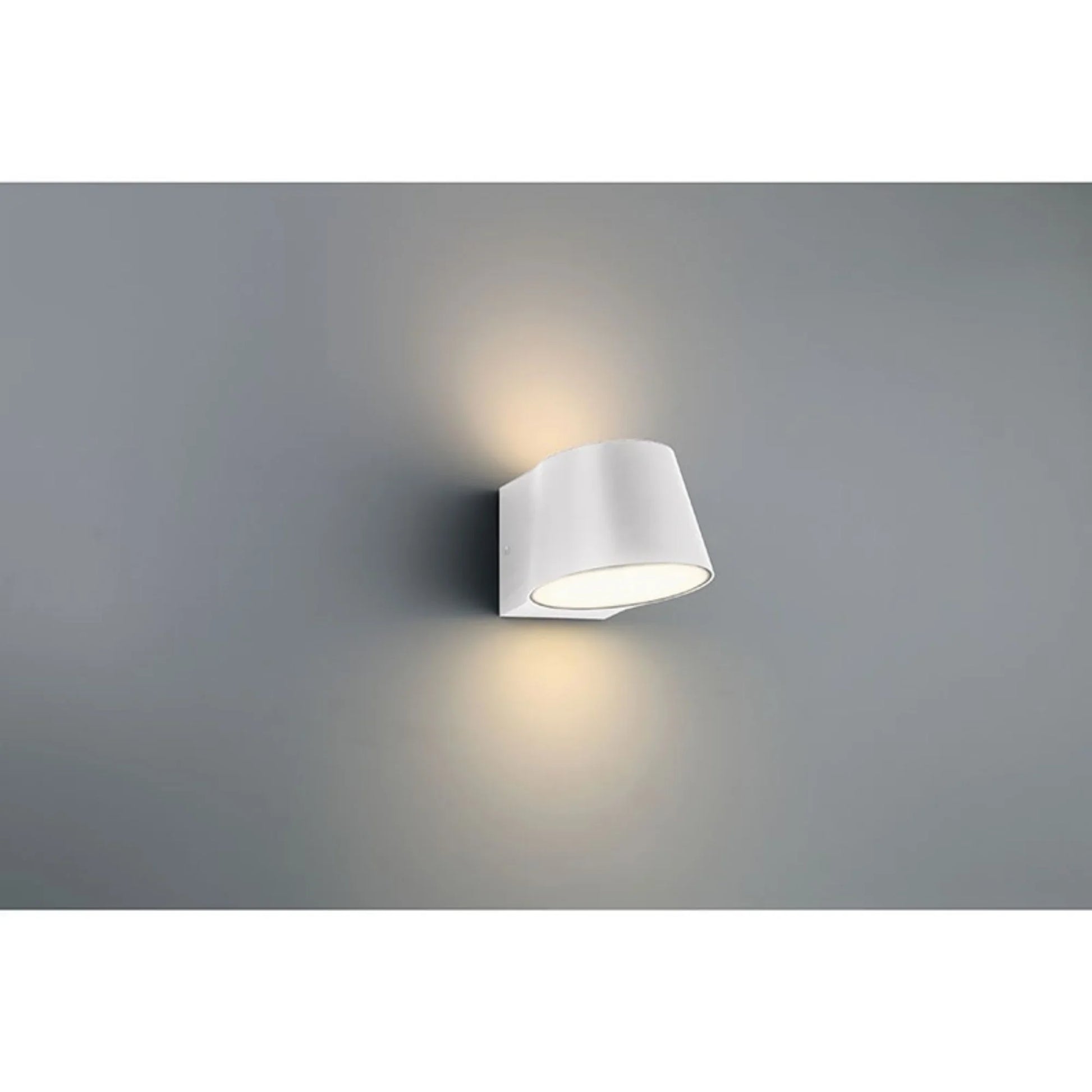 Ry 7" LED Outdoor Wall Sconce, White Finish - Bees Lighting