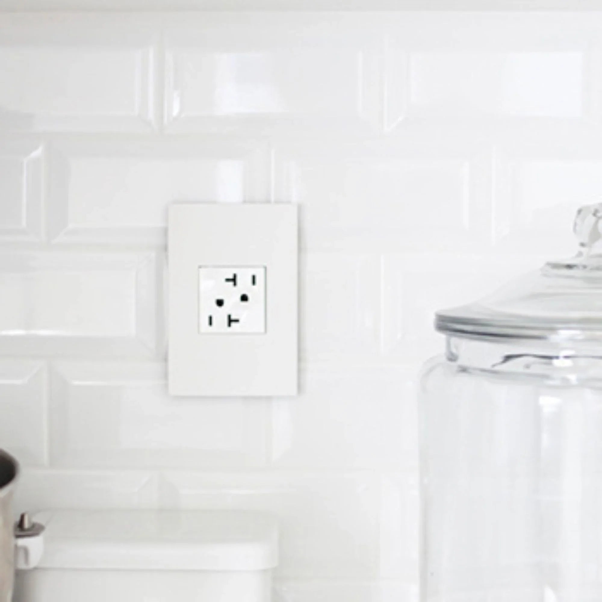 adorne 20A Dual Tamper-Resistant Outlet, White - Bees Lighting