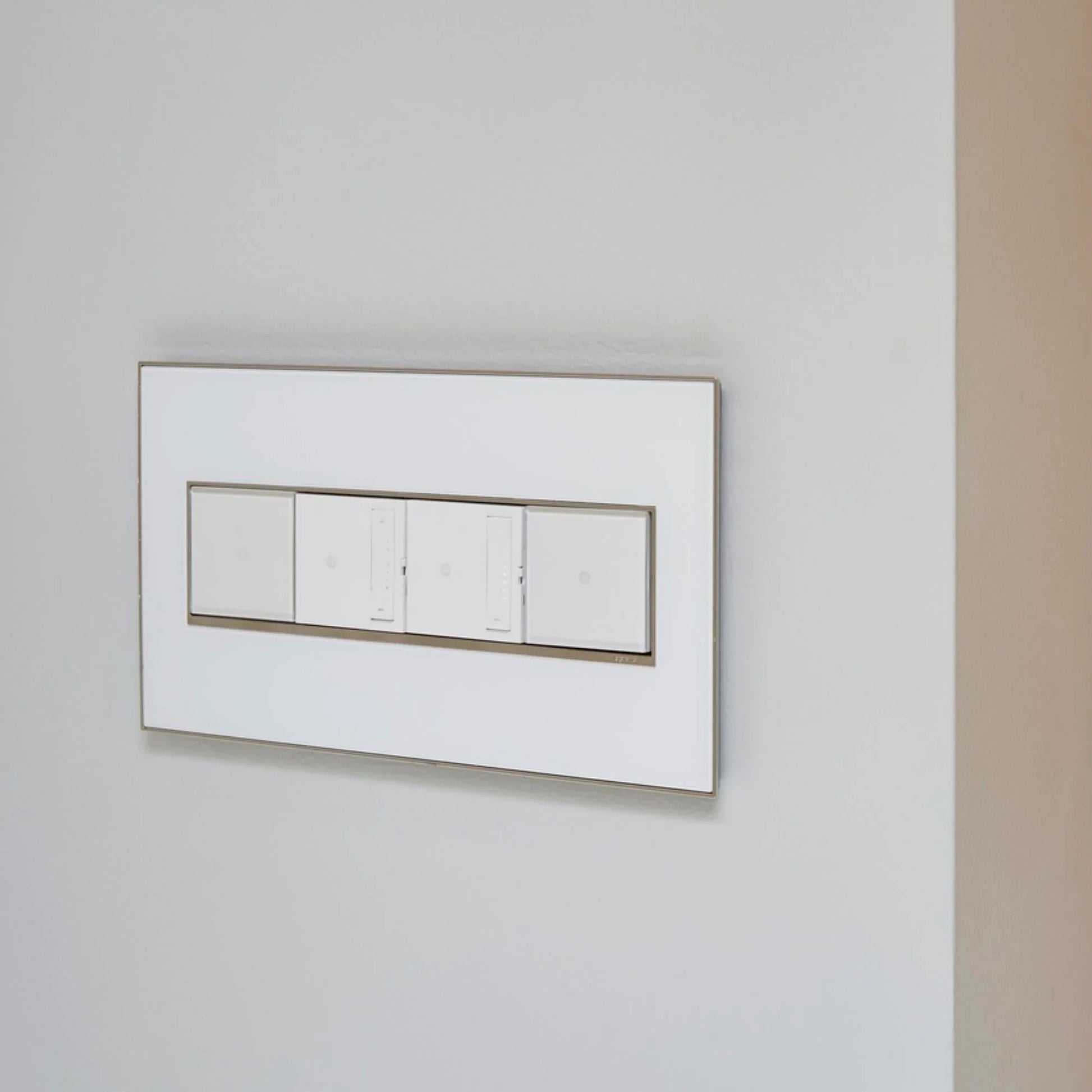 adorne 15-Amp sofTap Switch, Single Pole/3-Way, 120V, White - Bees Lighting