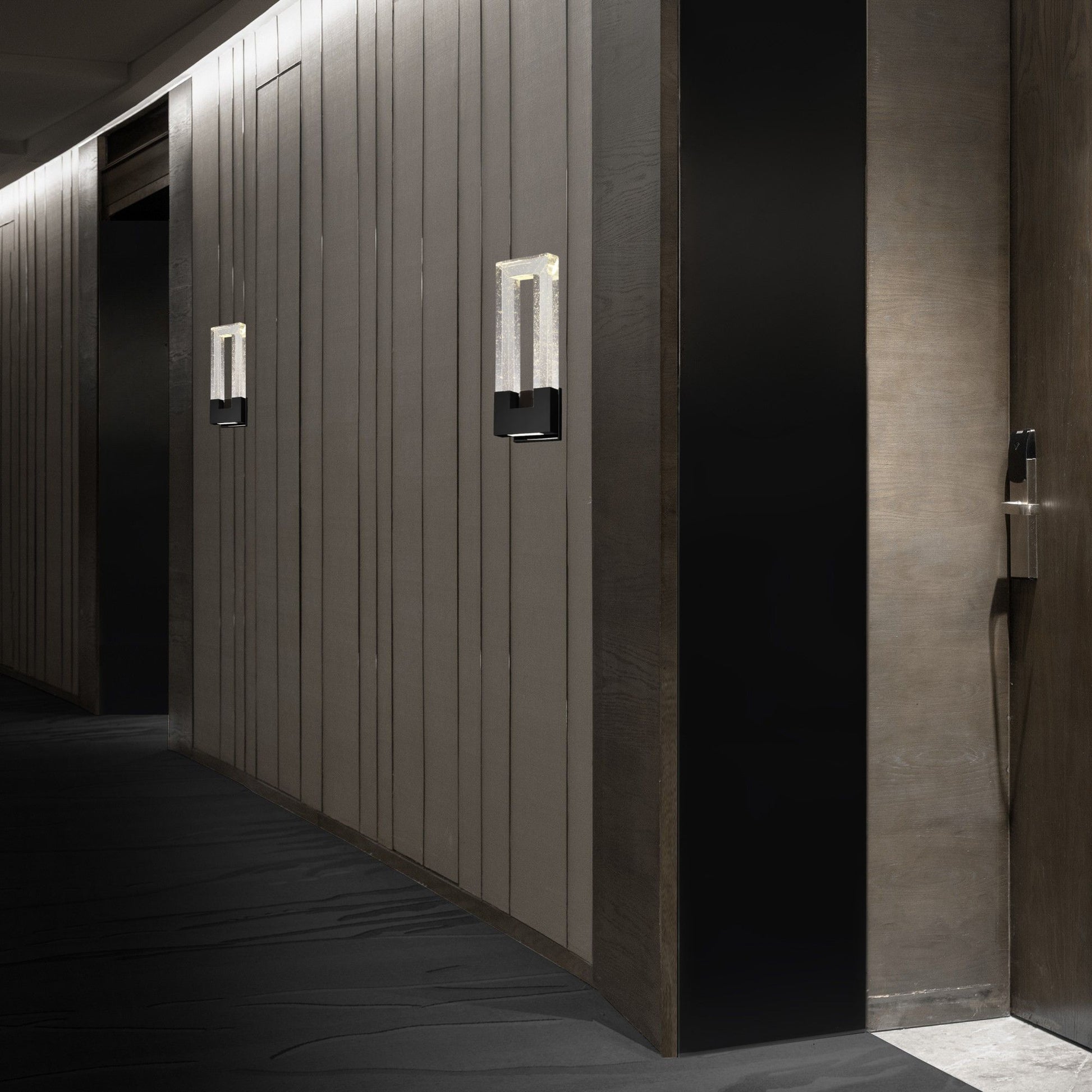 Chill 18" LED Wall Light, Black Finish - Bees Lighting