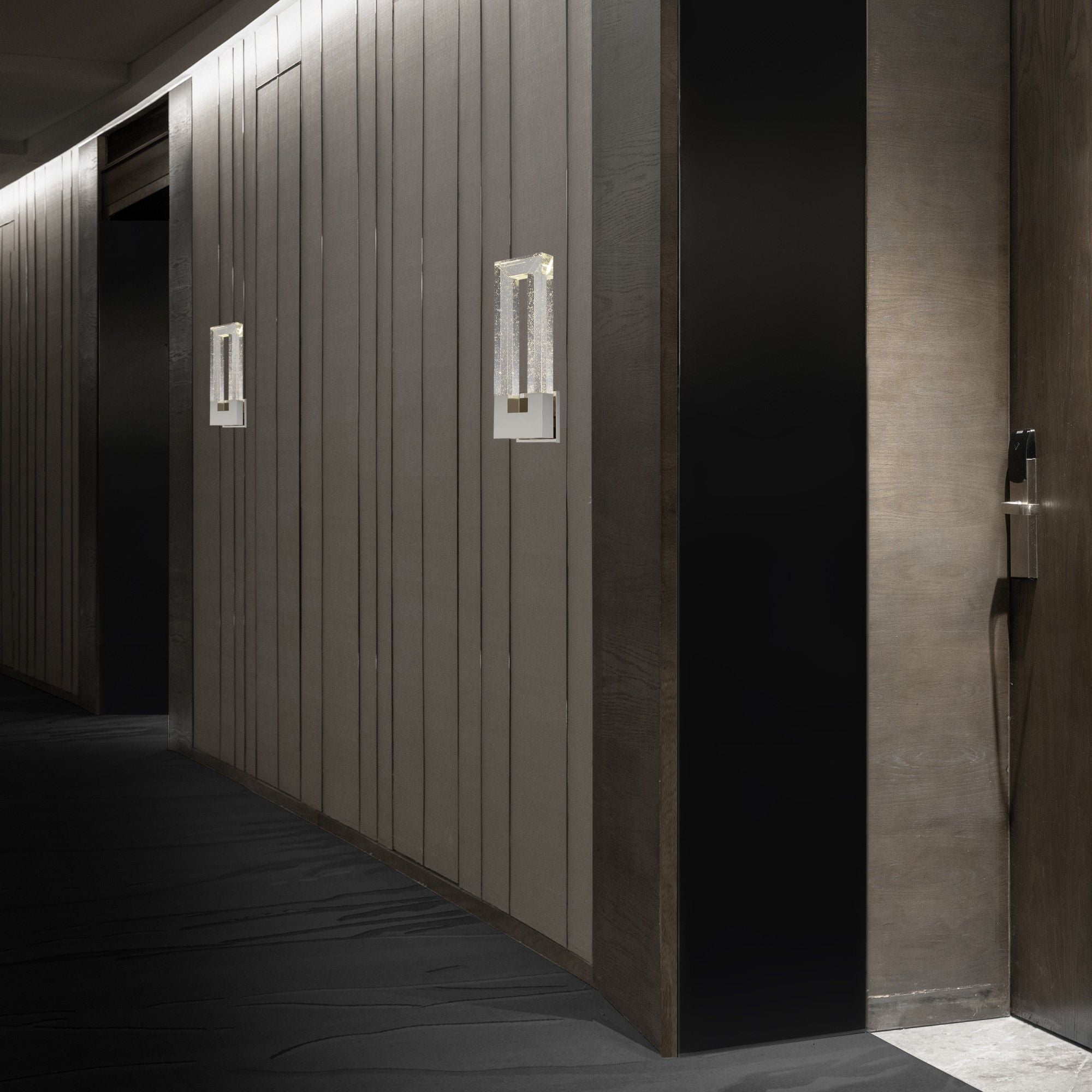 Chill 18" LED Wall Light, Polished Nickel Finish - Bees Lighting