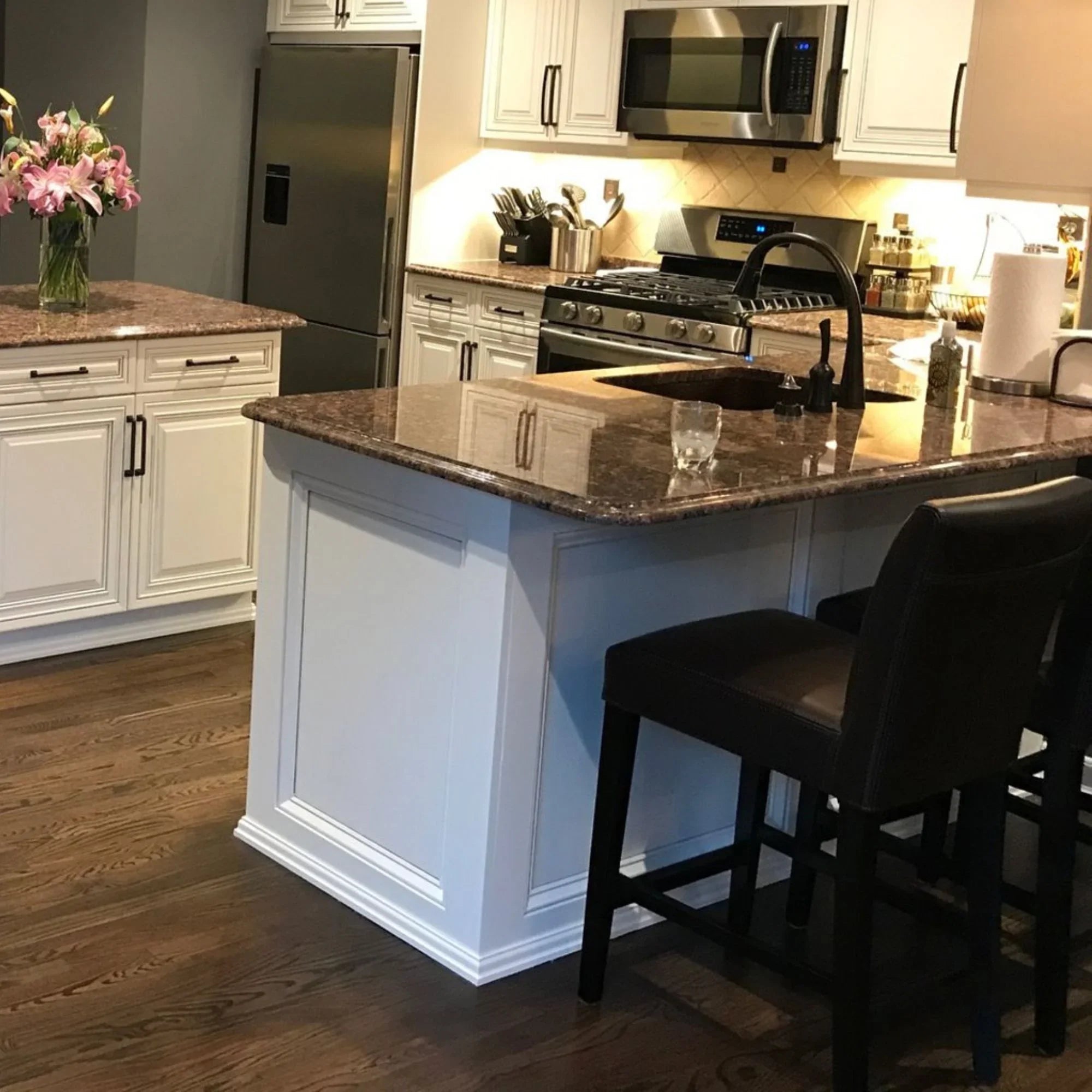 18 Inch LED Under Cabinet Plug-in Light Bar, 860 Lumens, 3000K, 120V