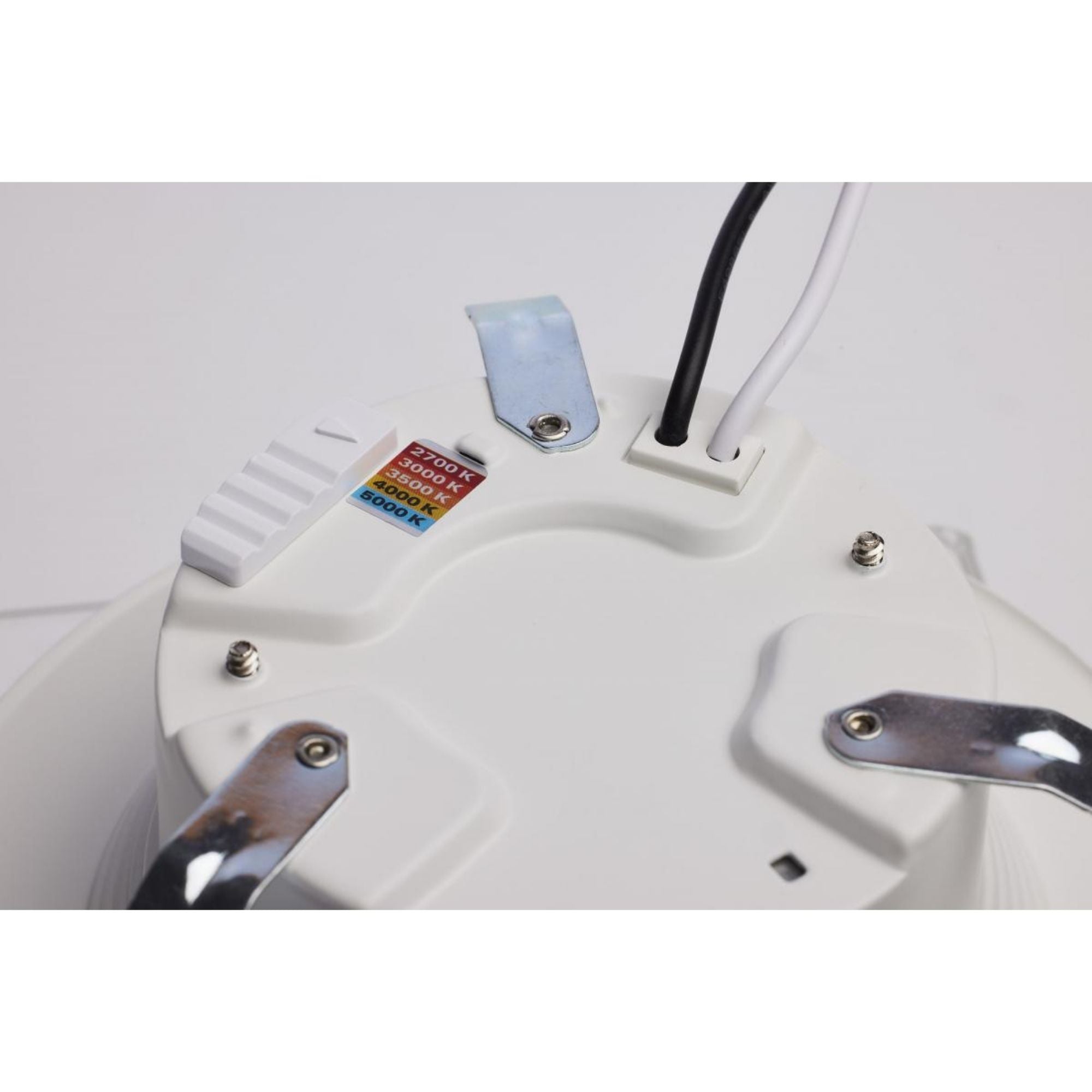 4" Retrofit LED Can Light, 7W, 600 Lm, 5-CCT, White Baffle Trim