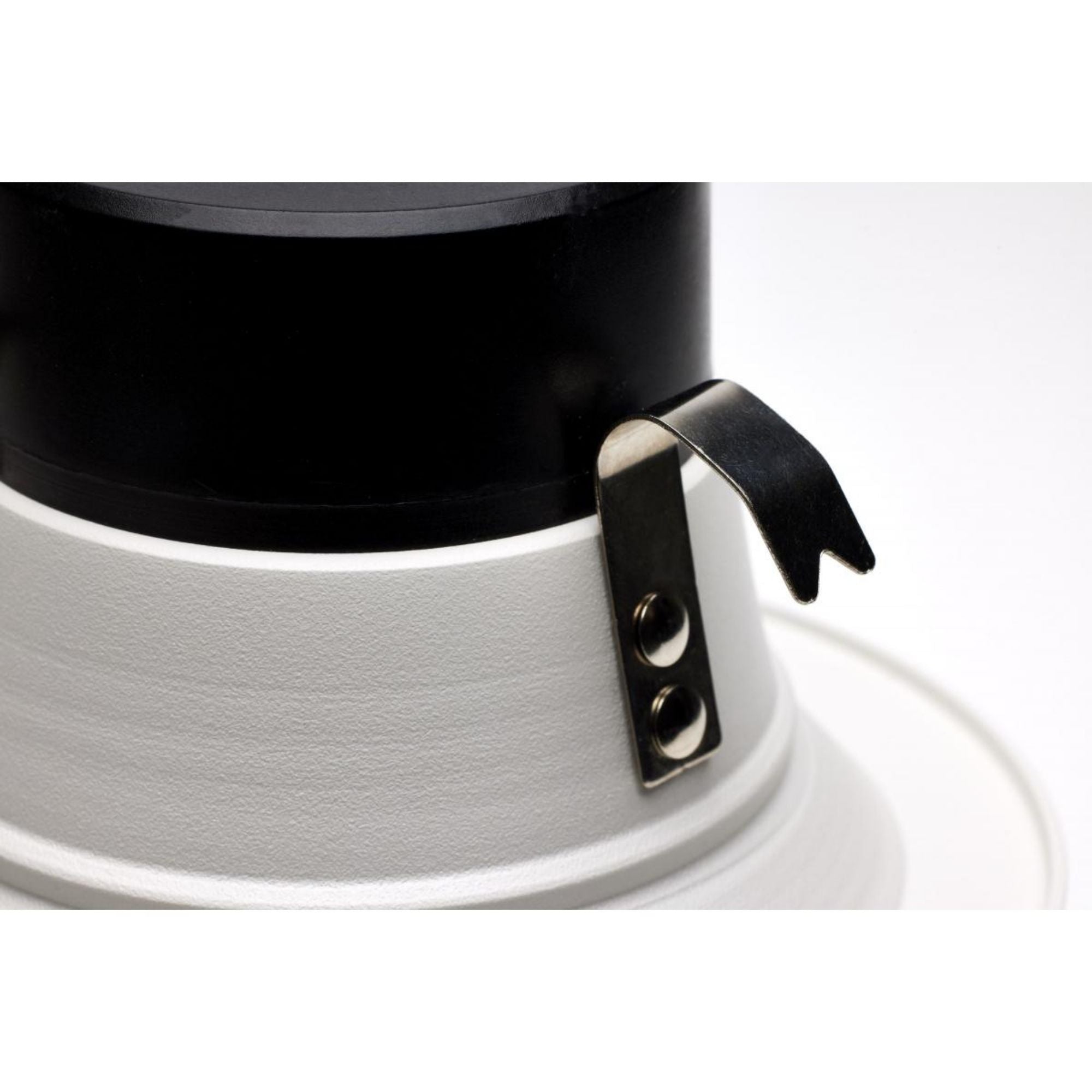 Starfish 4" Smart LED Retrofit Downlight, 650lm, RGB, Round Baffle Trim