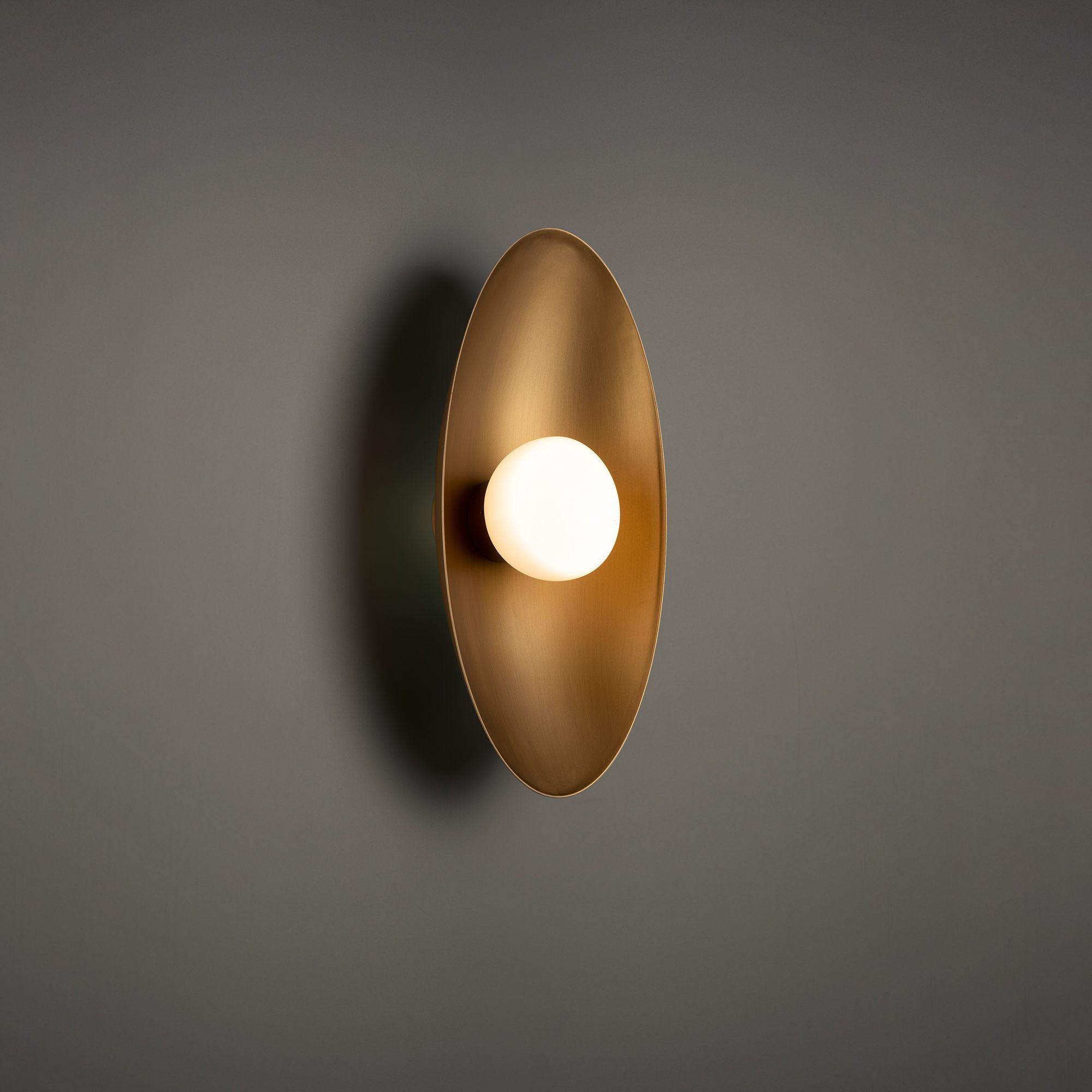 Glamour 18 in. LED Wall Light 3000K Brass finish