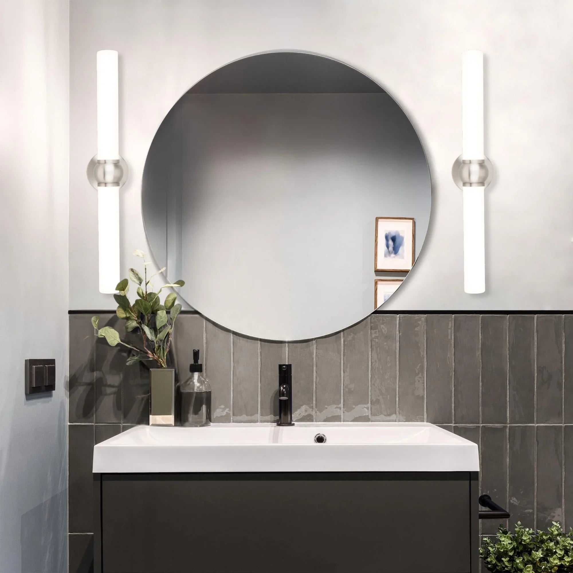 Juliet 20" LED Bathroom Vanity, Chrome Finish - Bees Lighting