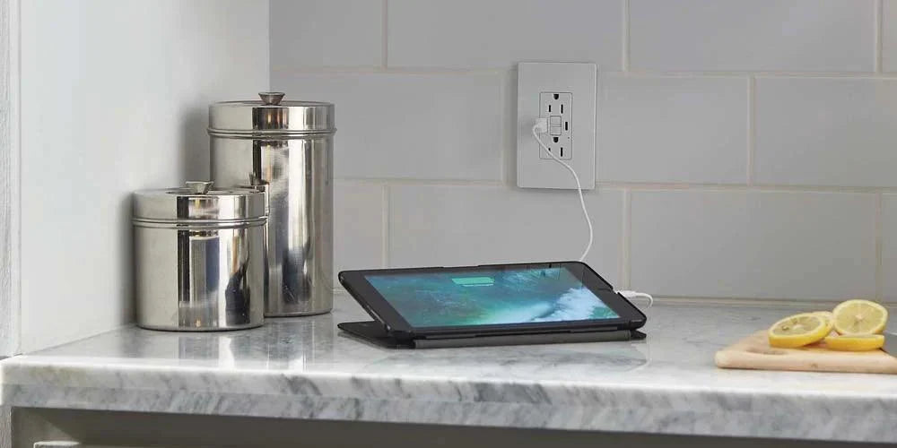 Comprehensive Electrical Outlets Guide for Homeowners - Bees Lighting