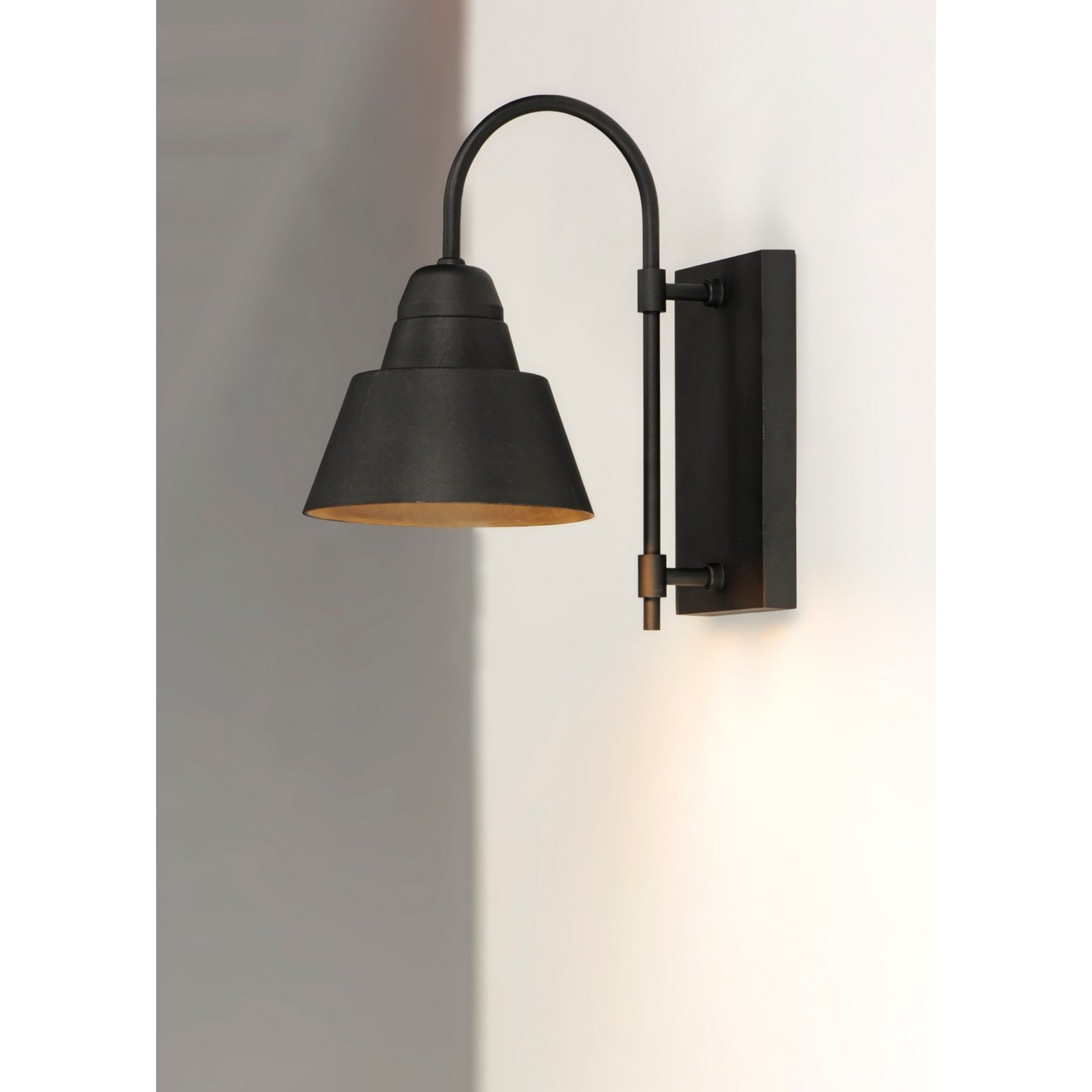 Shoreline 15" Outdoor Wall Lantern, Black Finish - Bees Lighting