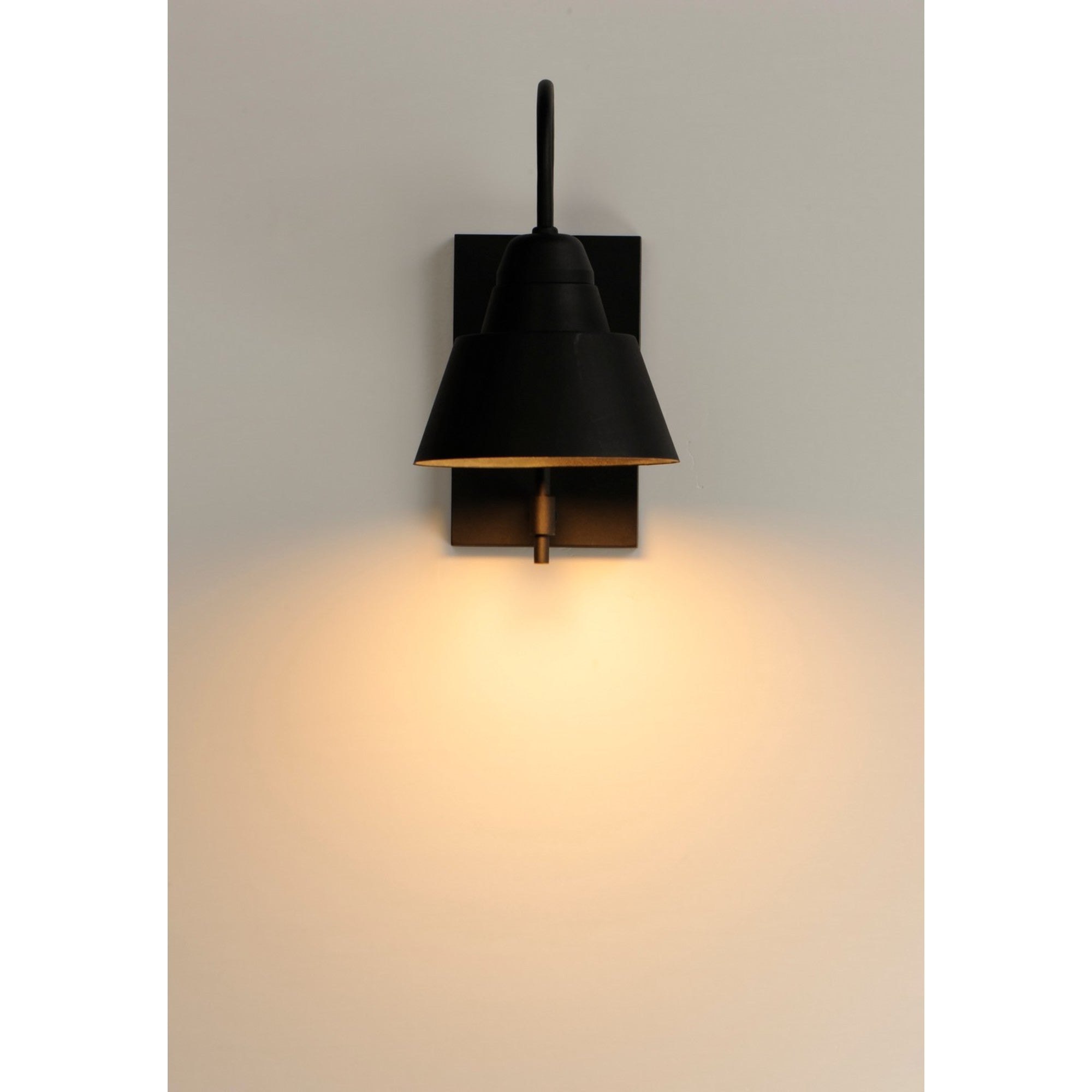 Shoreline 15" Outdoor Wall Lantern, Black Finish - Bees Lighting