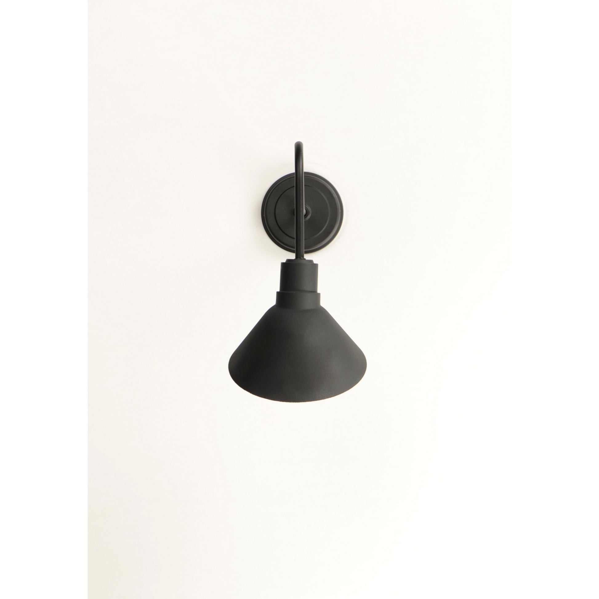 Signlite 21" Outdoor Wall Lantern, Black Finish - Bees Lighting