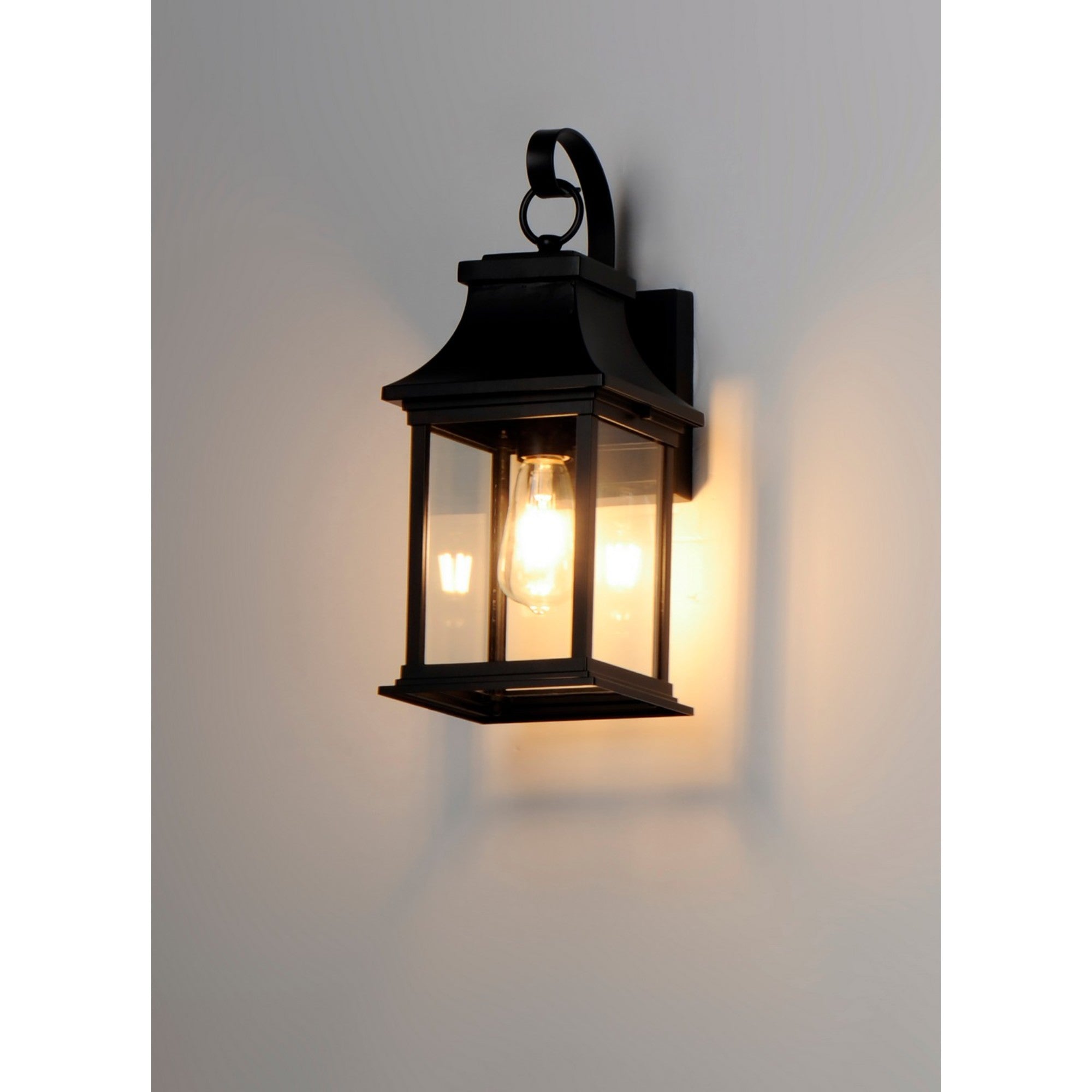 Vicksburg 16" Outdoor Wall Lantern, Black Finish - Bees Lighting
