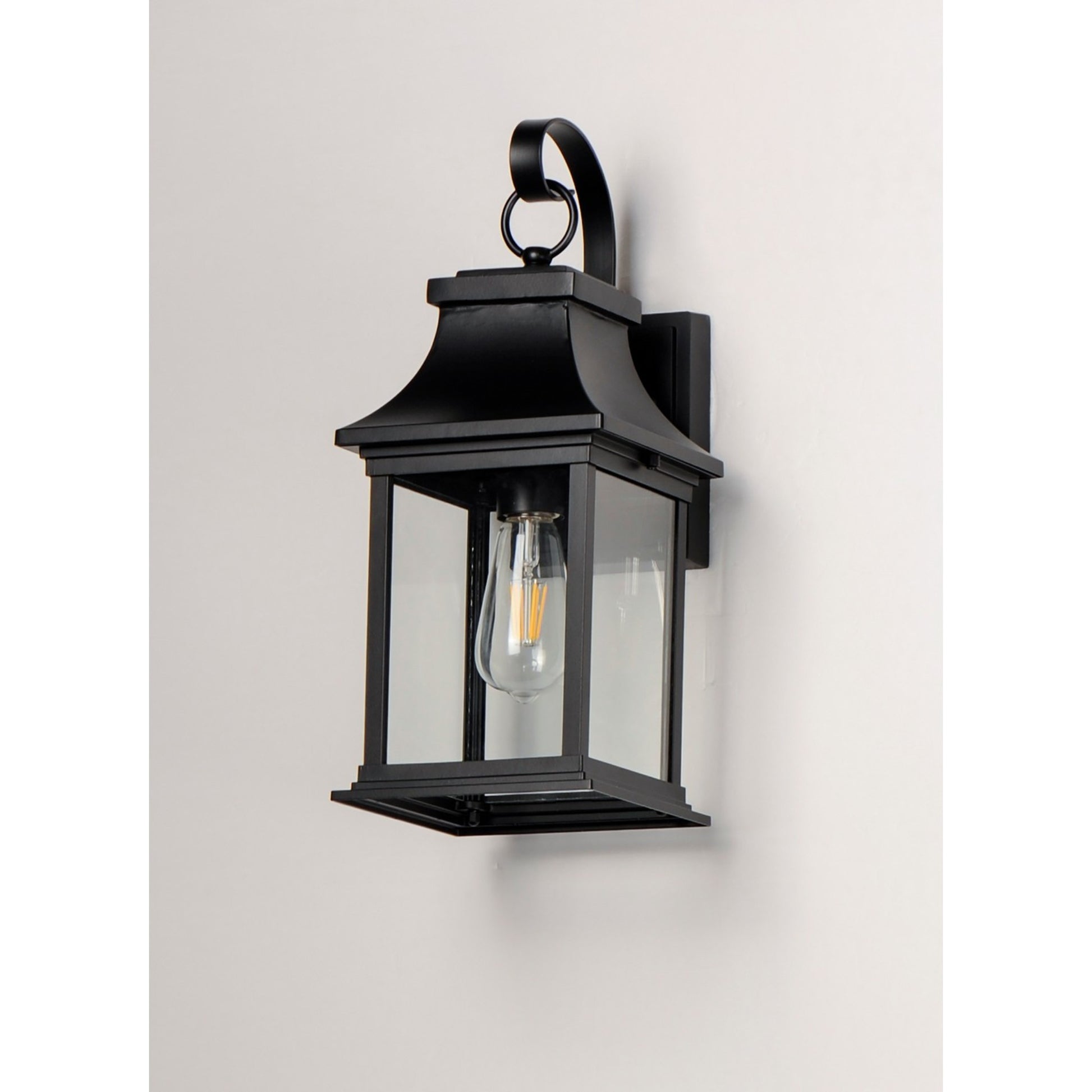Vicksburg 16" Outdoor Wall Lantern, Black Finish - Bees Lighting