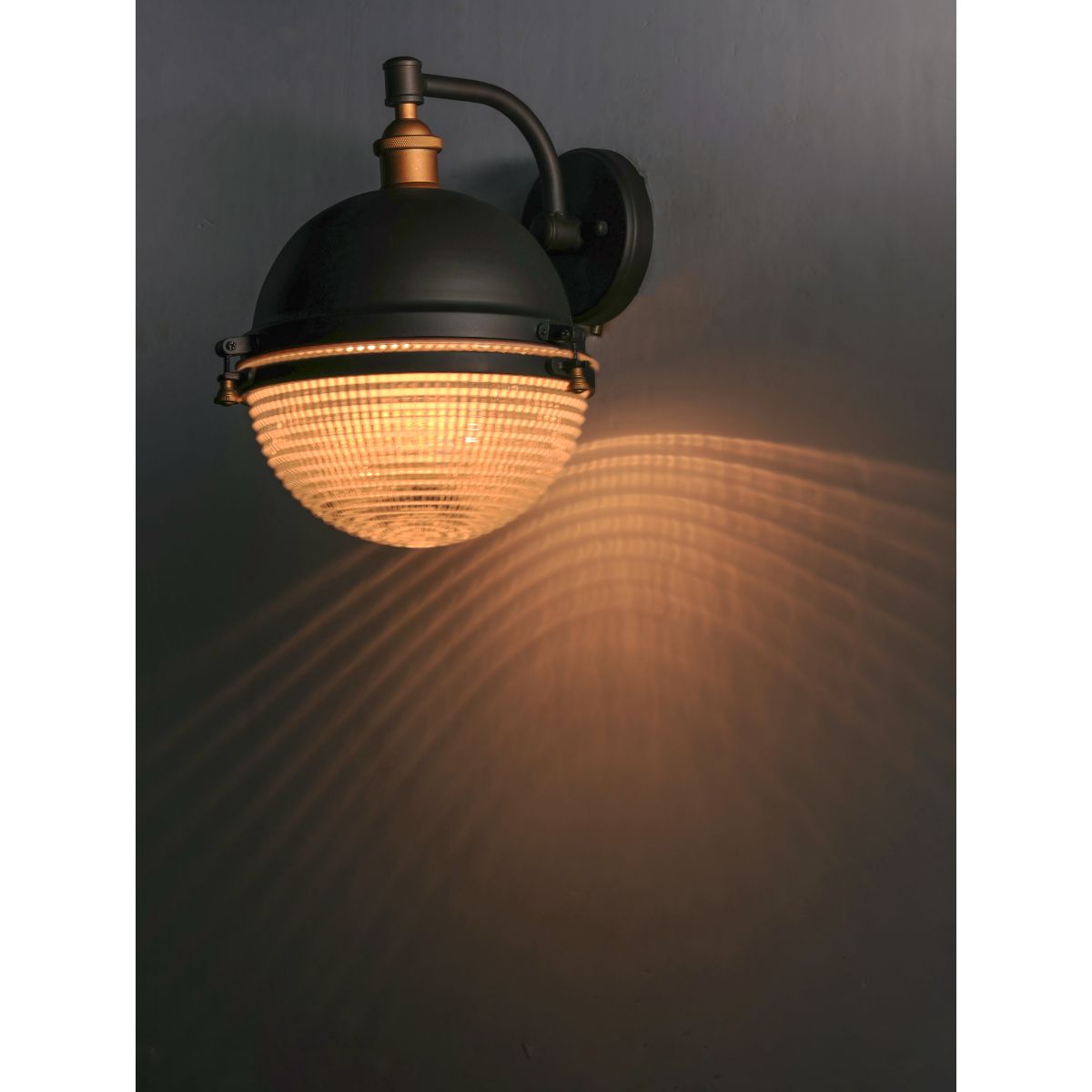 Portside 14 in. Outdoor Wall Sconce Oil-Rubbed Bronze Finish - Bees Lighting