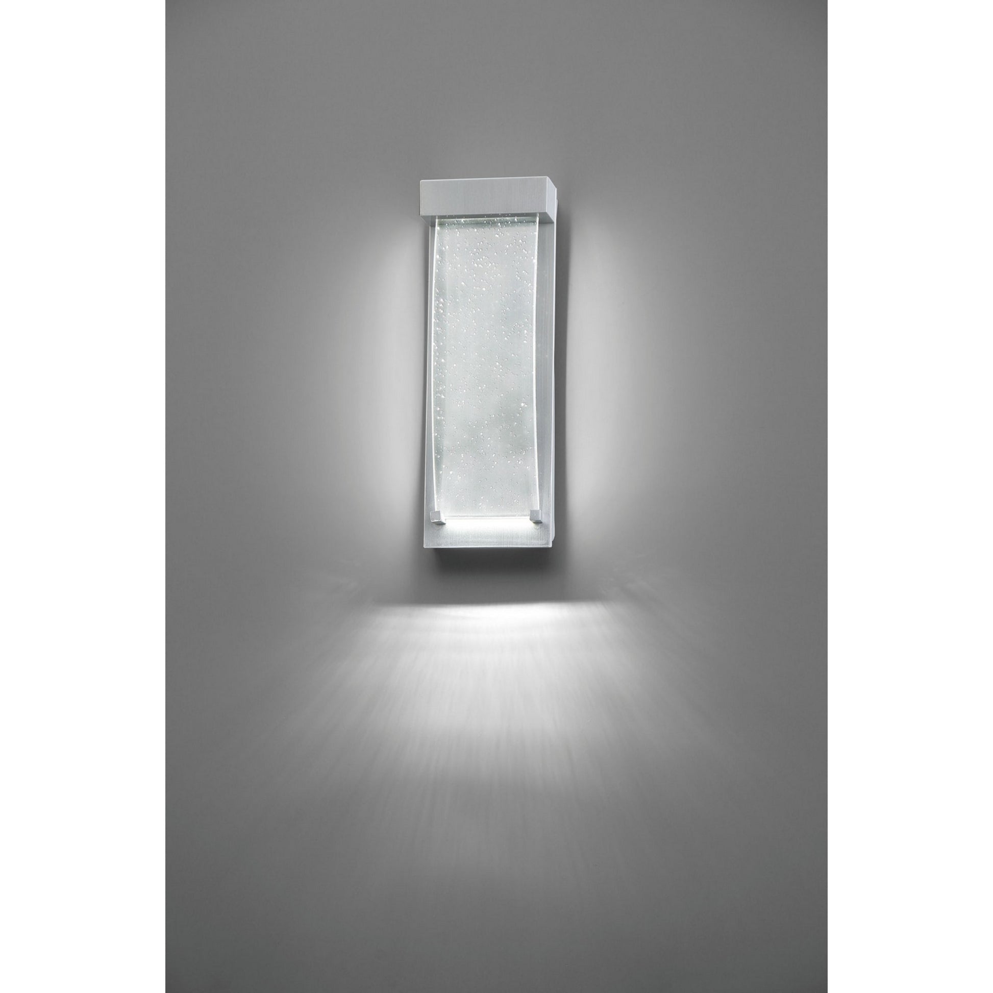 Kabo 20" LED Outdoor Wall Sconce, Silver Finish - Bees Lighting