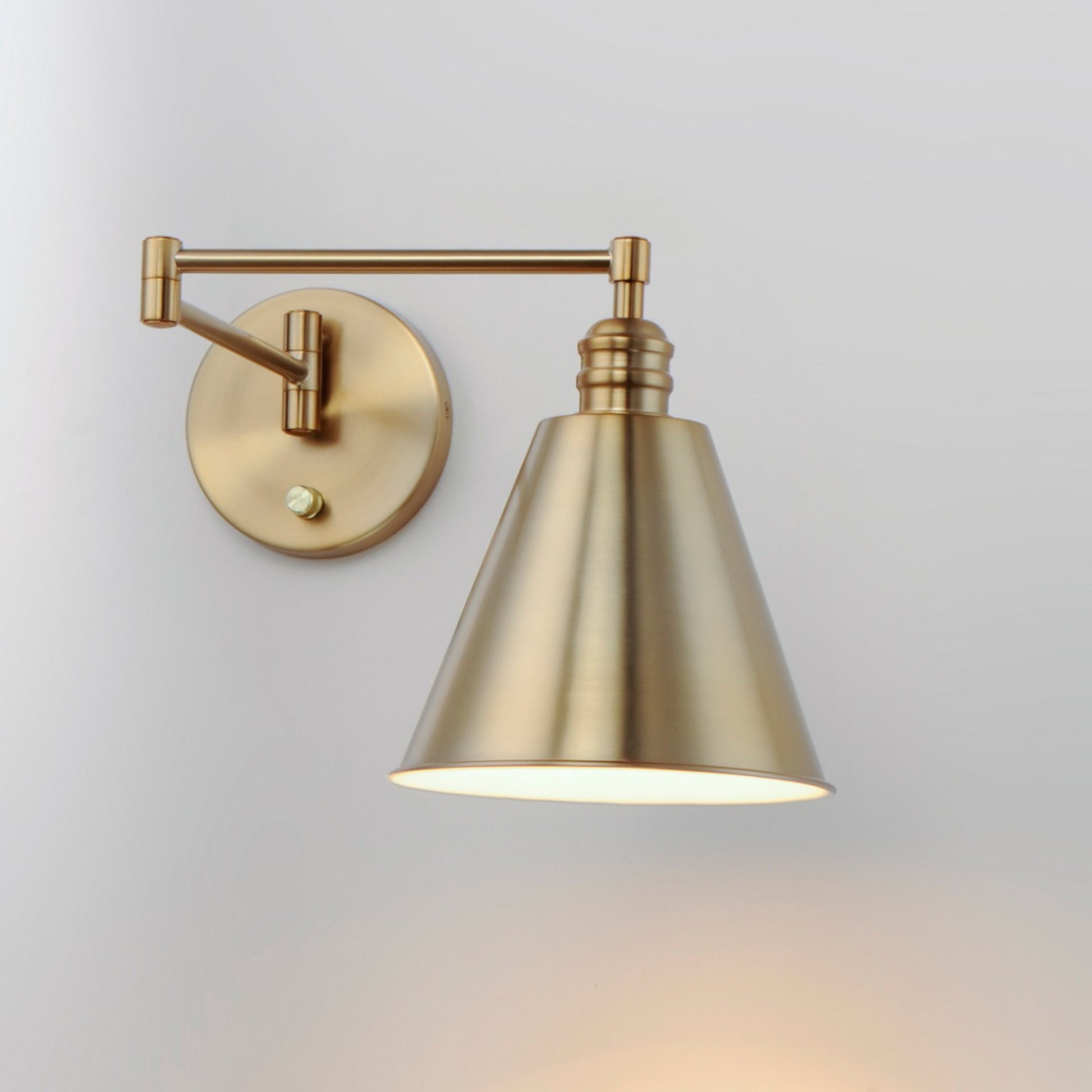 Library 11" Wall Sconce, Heritage Finish - Bees Lighting
