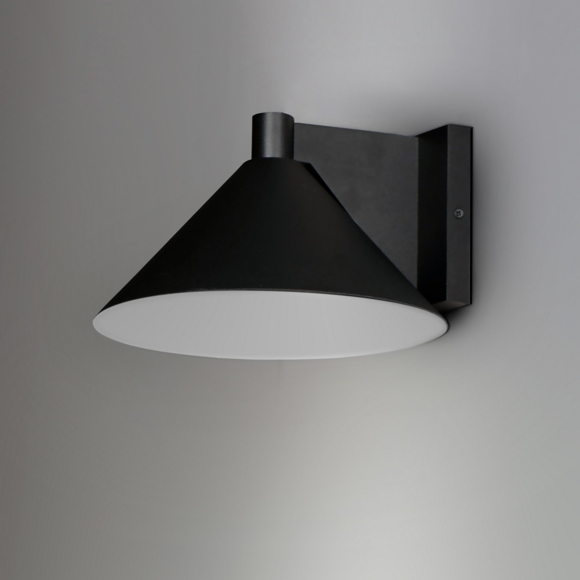 Conoid LED 8" LED Outdoor Wall Sconce, Black Finish - Bees Lighting