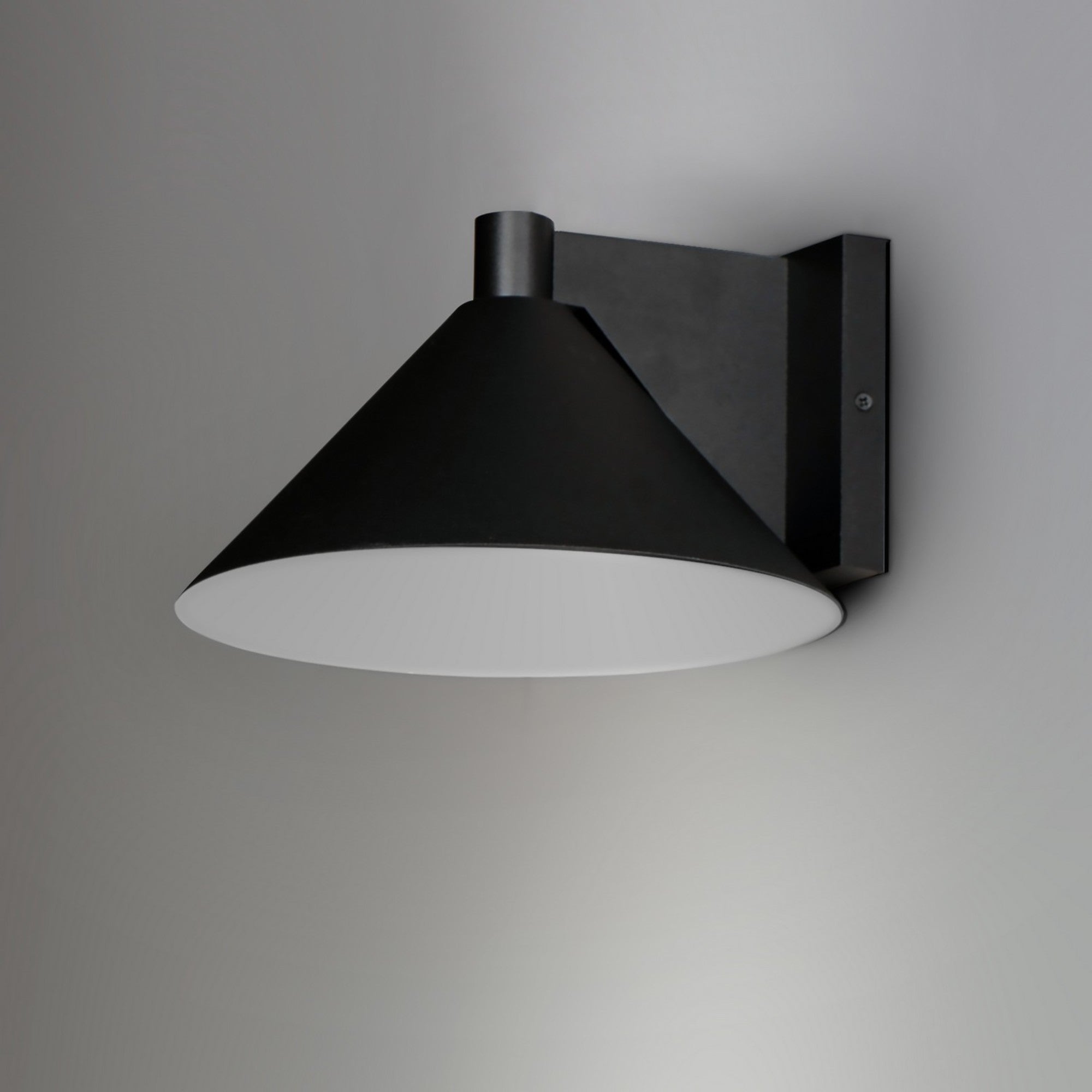 Conoid LED 8" LED Outdoor Wall Sconce, Black Finish - Bees Lighting
