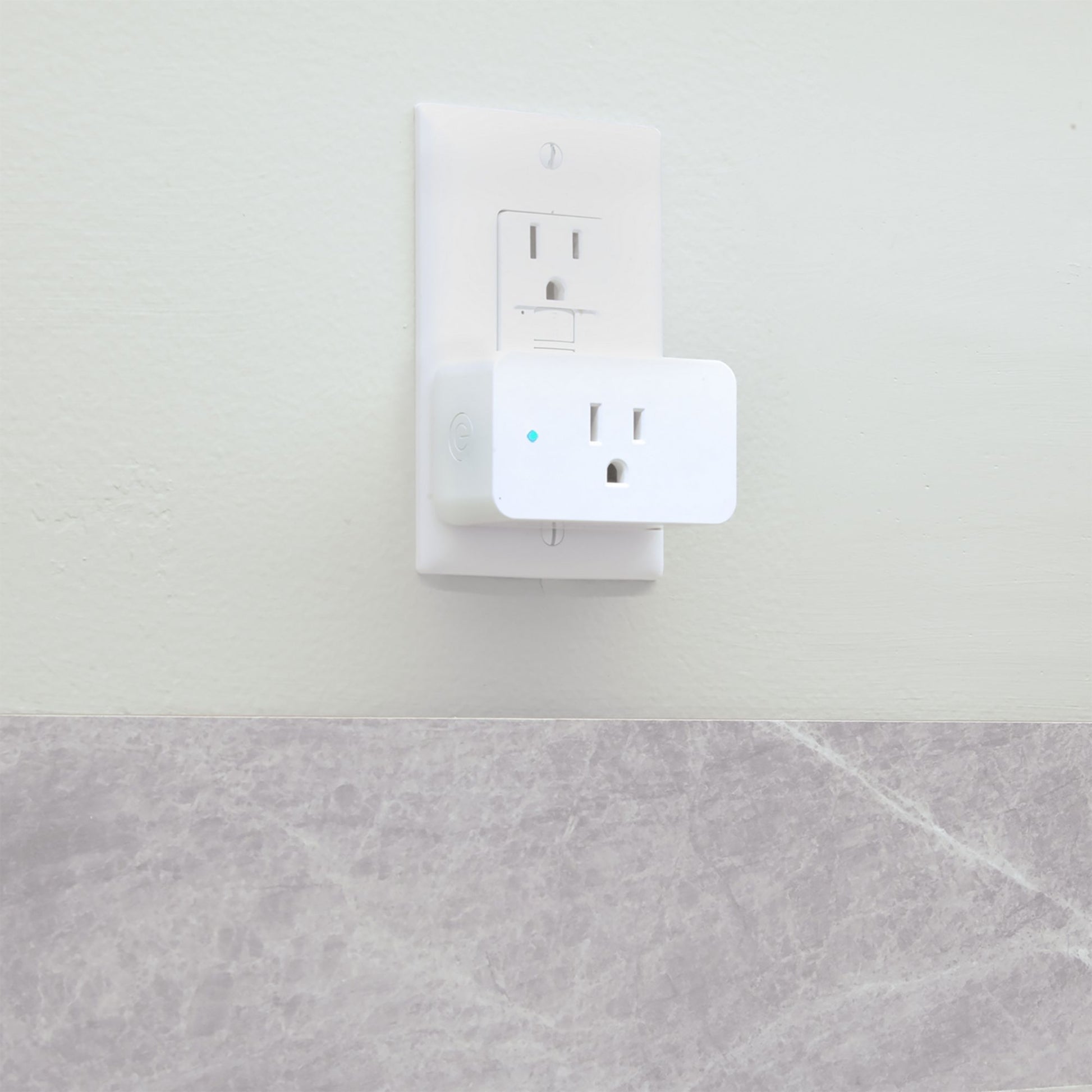 Starfish 15-Amp Wi-Fi Smart Plug Outlet White - Bees Lighting