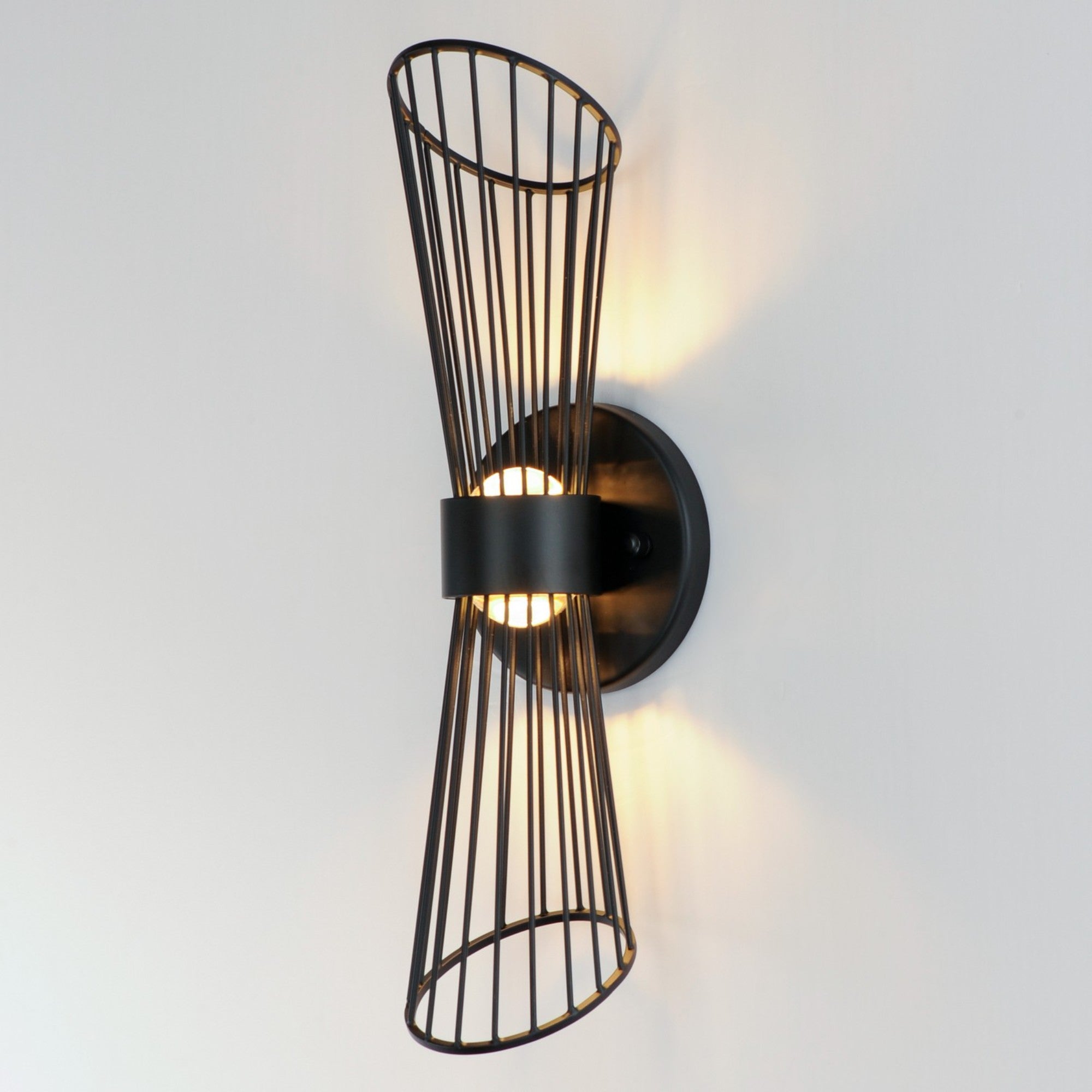 Zeta 16" LED Wall Sconce, Black Finish - Bees Lighting