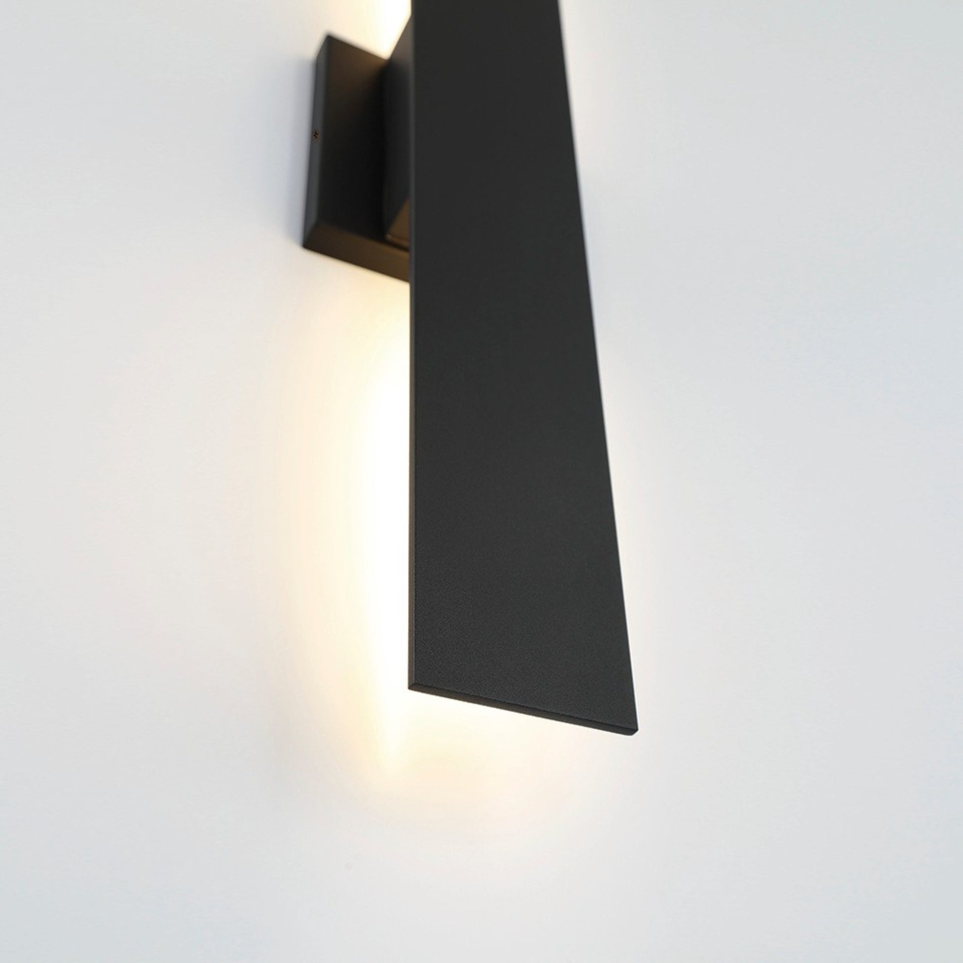 Annette 23" LED Outdoor Wall Sconce, Black Finish - Bees Lighting