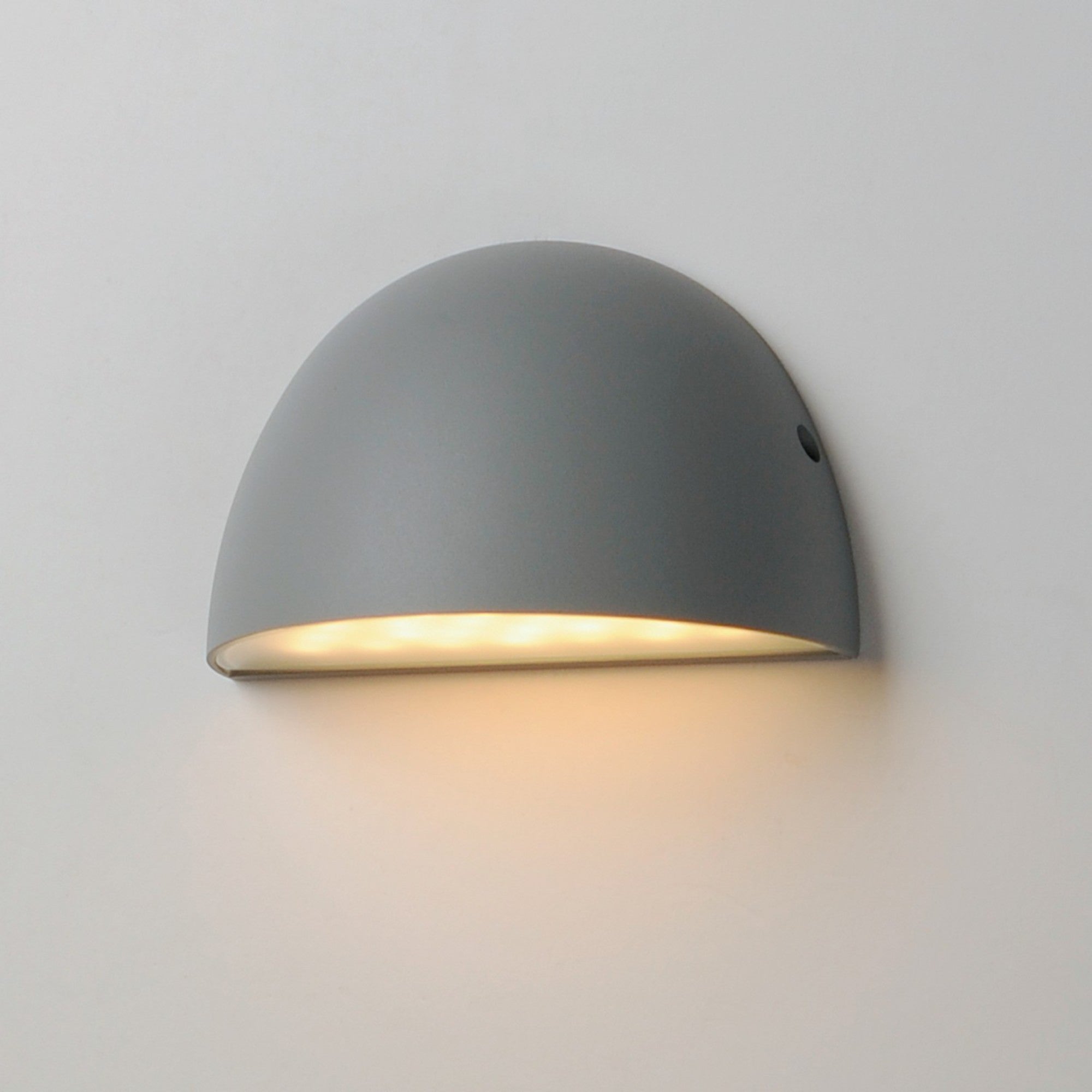 Pathfinder 7" LED Outdoor Wall Sconce, Silver Finish - Bees Lighting
