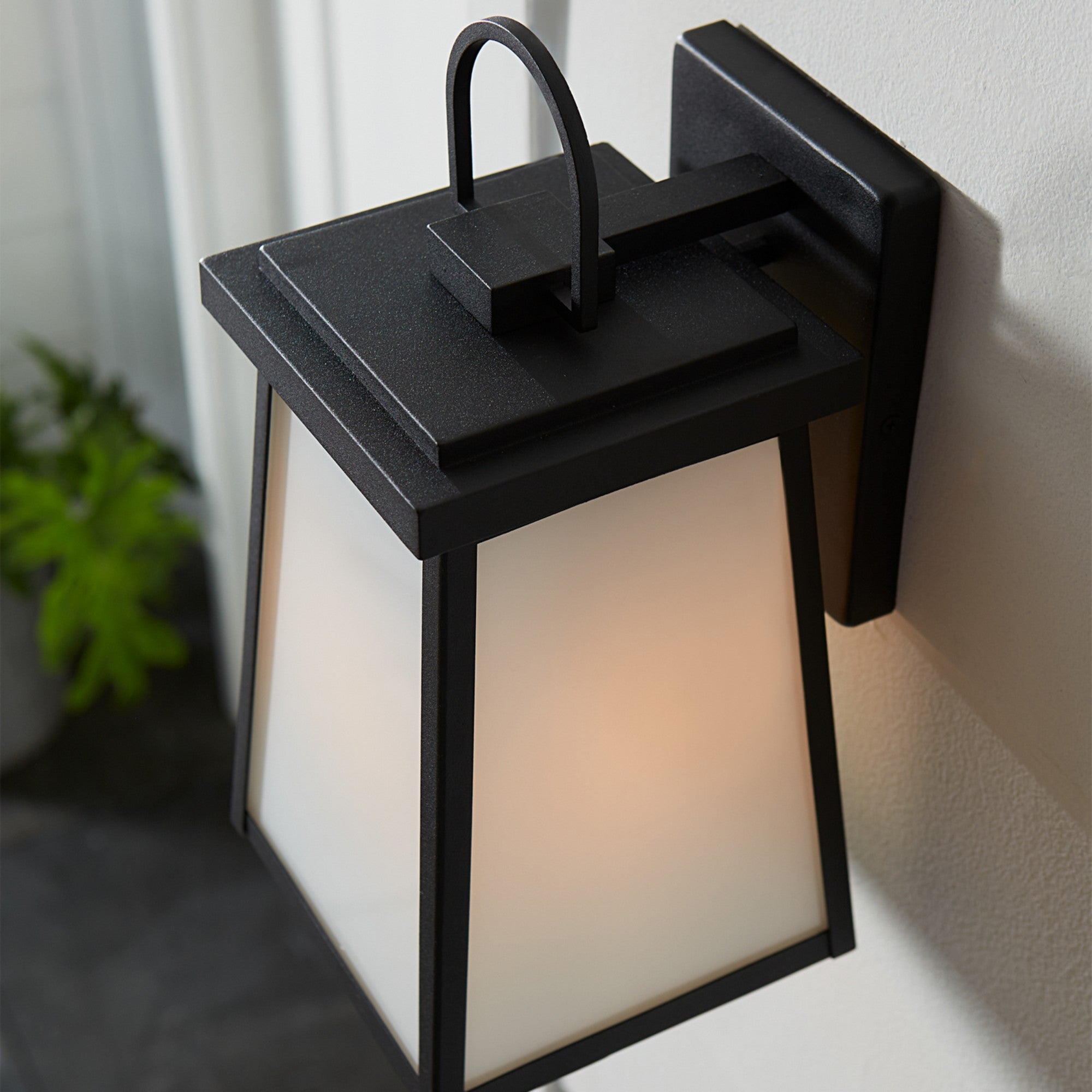 Founders 14" Medium LED Outdoor Wall Lantern, Black Finish - Bees Lighting