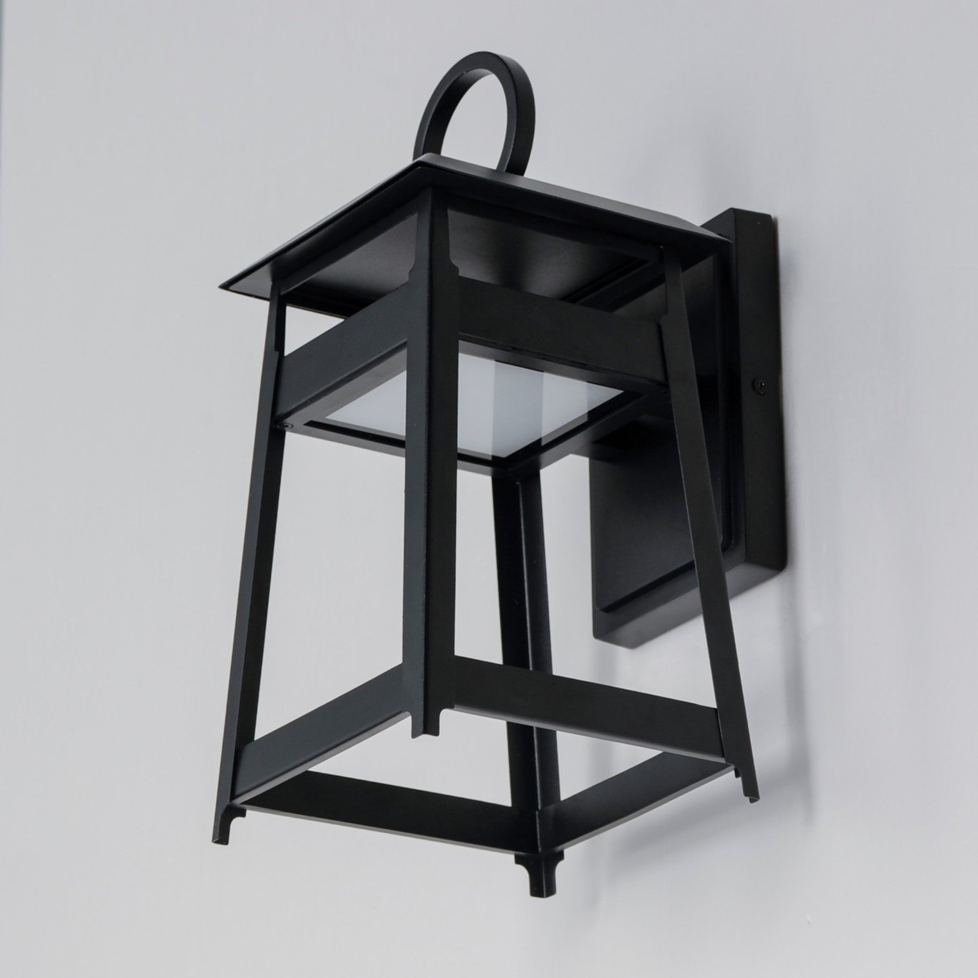 Pagoda 14" LED Outdoor Wall Sconce, Black Finish - Bees Lighting