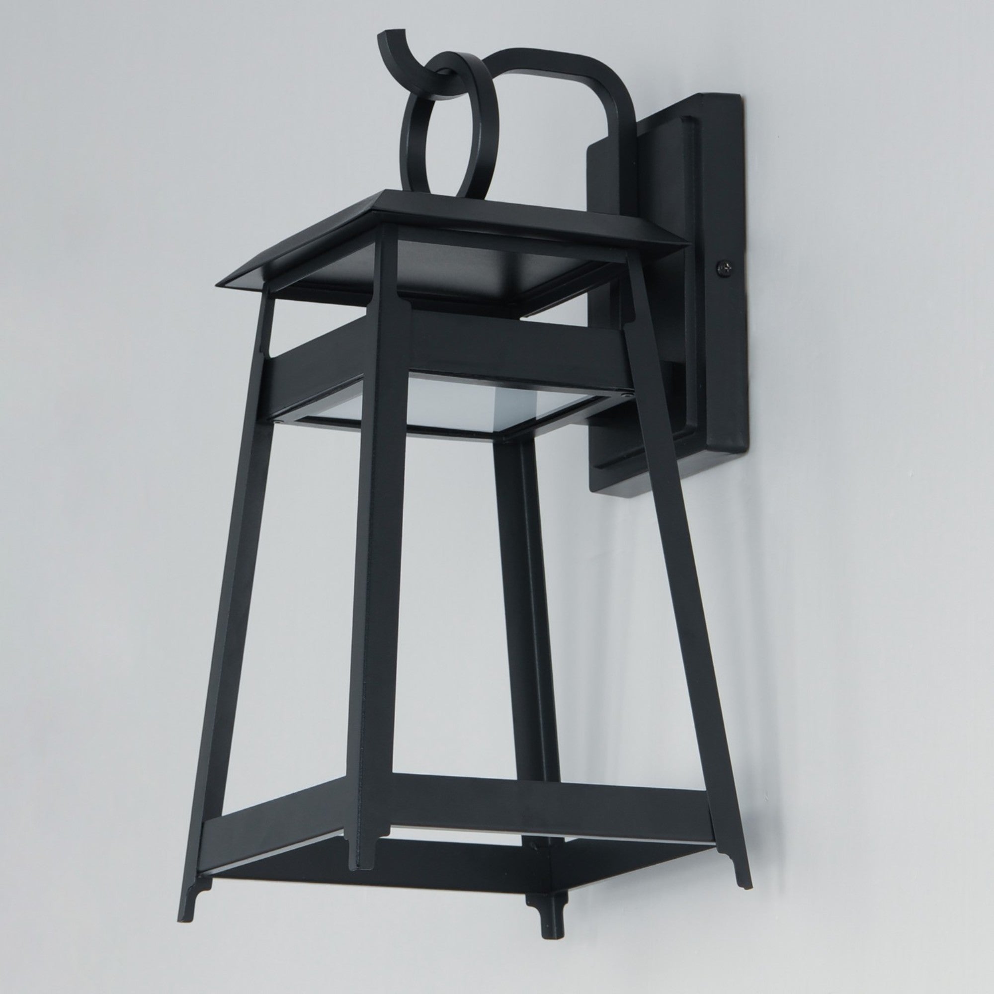 Pagoda 16" LED Outdoor Wall Sconce, Black Finish - Bees Lighting